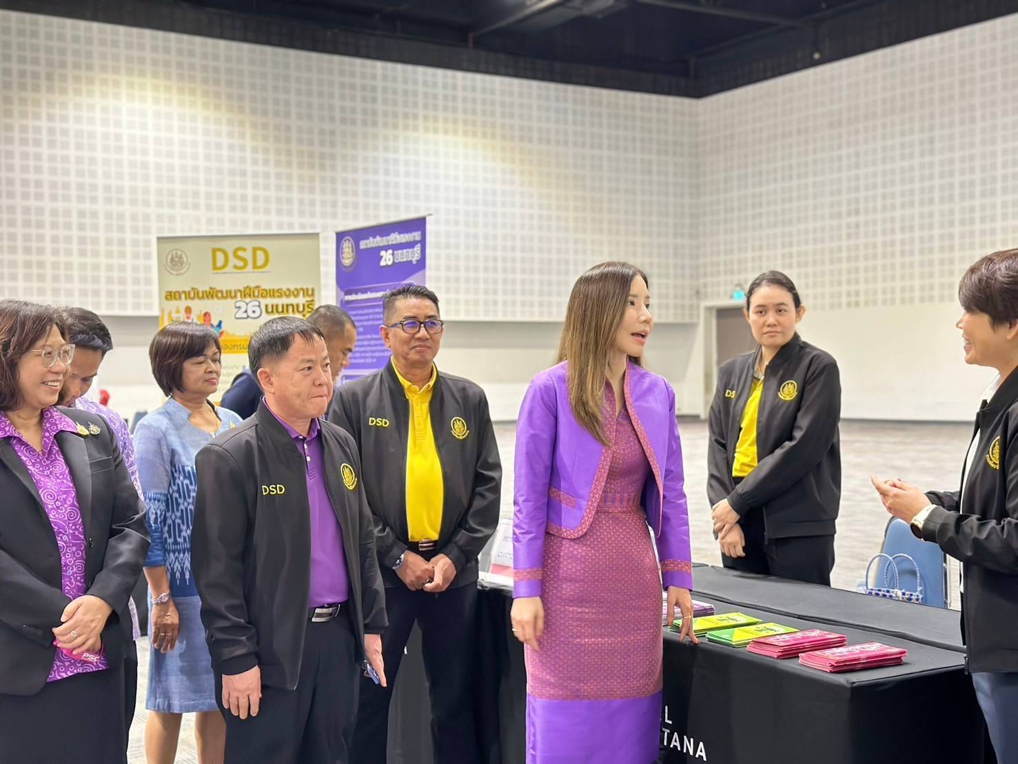 พช.นนทบุรีร่วมพิธีเปิดงานวันนัดพบแรงงานจังหวัดนนทบุรี “job Fair @Nonthaburi2024”