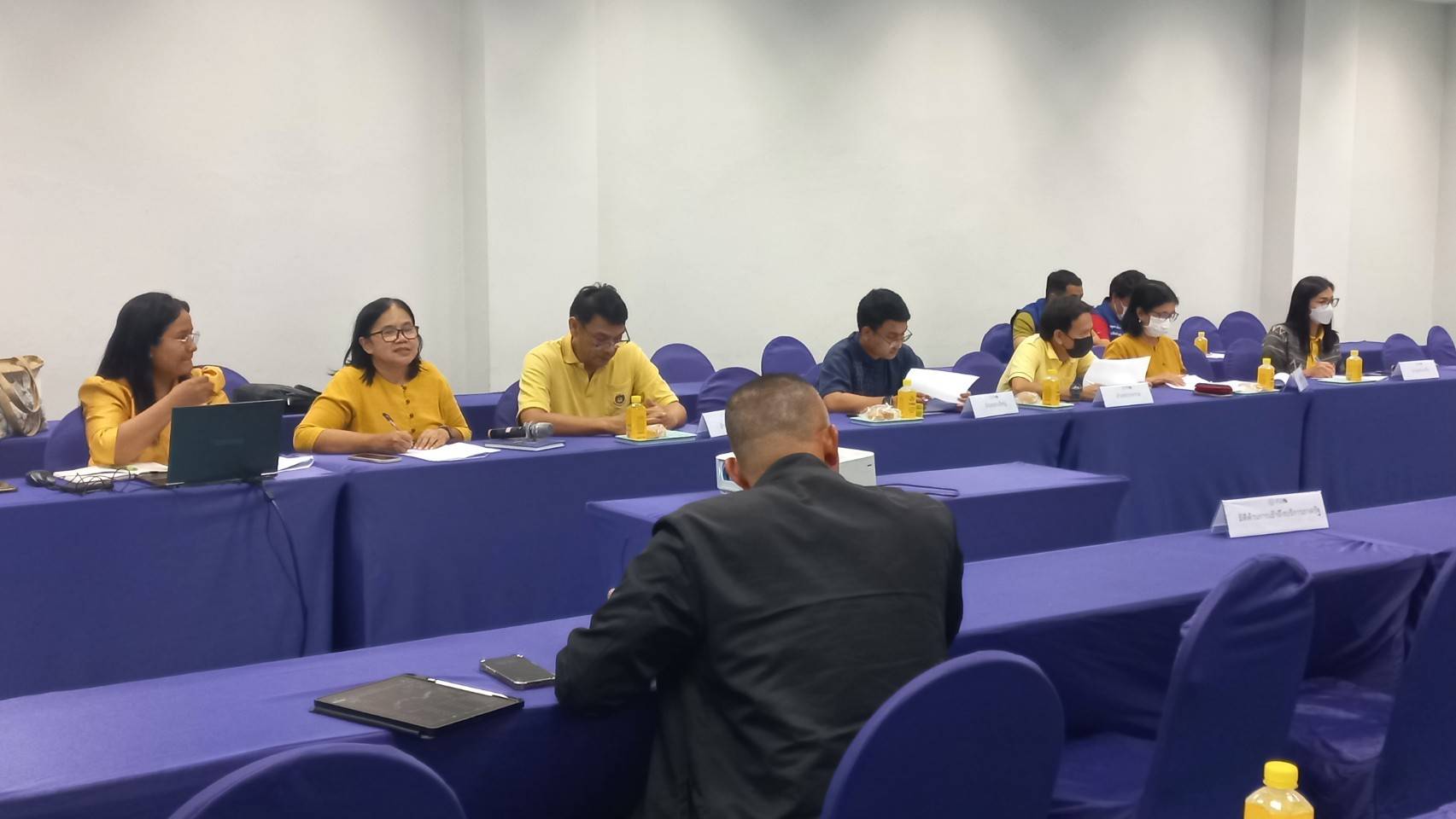 พช.นนทบุรีประชุมเตรียมความพร้อมการจัดมหกรรมความสำเร็จการขจัดความยากจนและพัฒนาคนทุกช่วงวัยอย่างยั่งยืนตามหลักปรัชญาของเศรษฐกิจพอเพียง