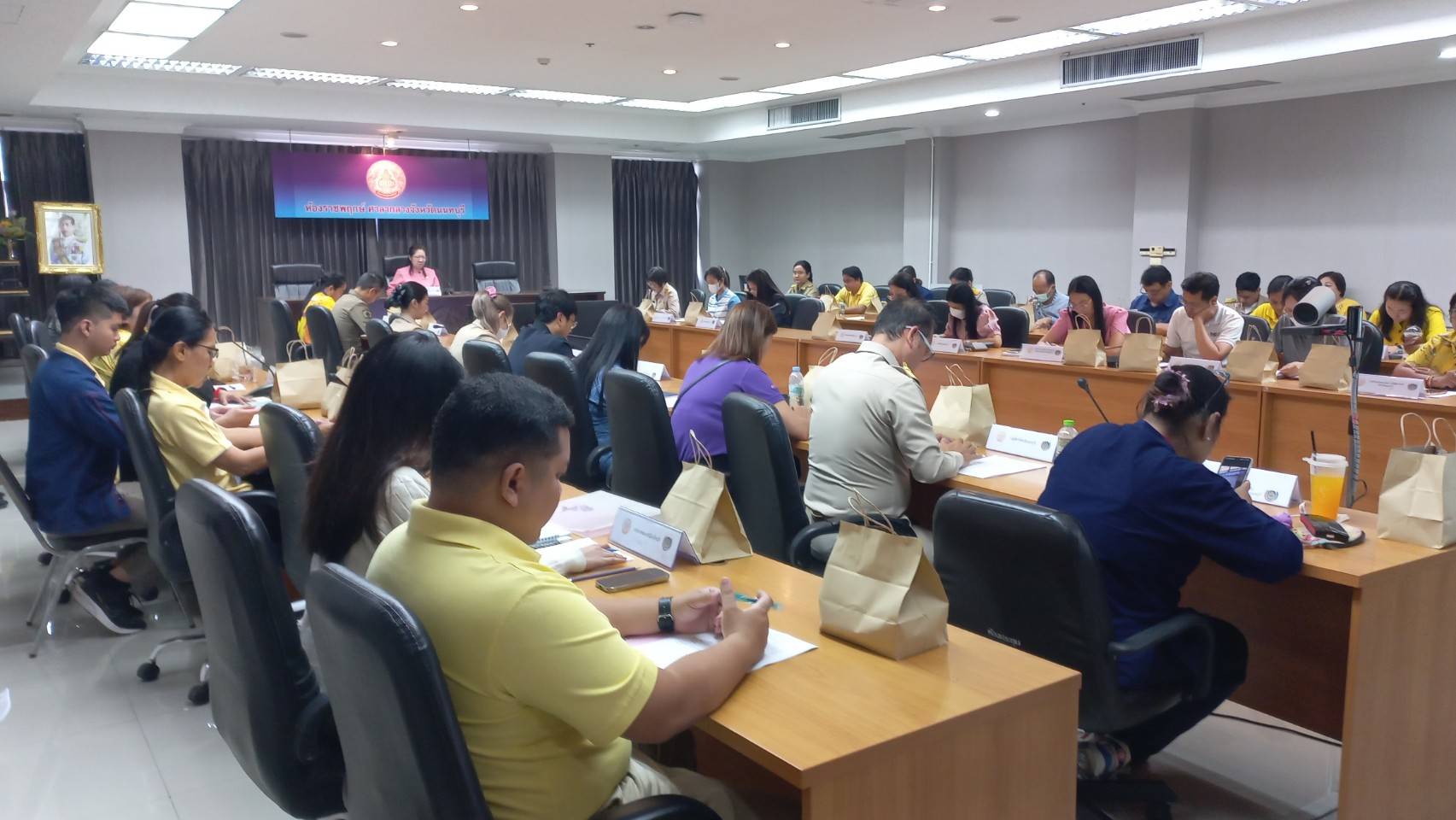 พช.นนทบุรีดำเนินการประชุมการนำเสนอผลการจัดเก็บและรับรองคุณภาพการจัดเก็บข้อมูลความจำเป็นพื้นฐาน (จปฐ.) ระดับจังหวัด ประจำปี 2567