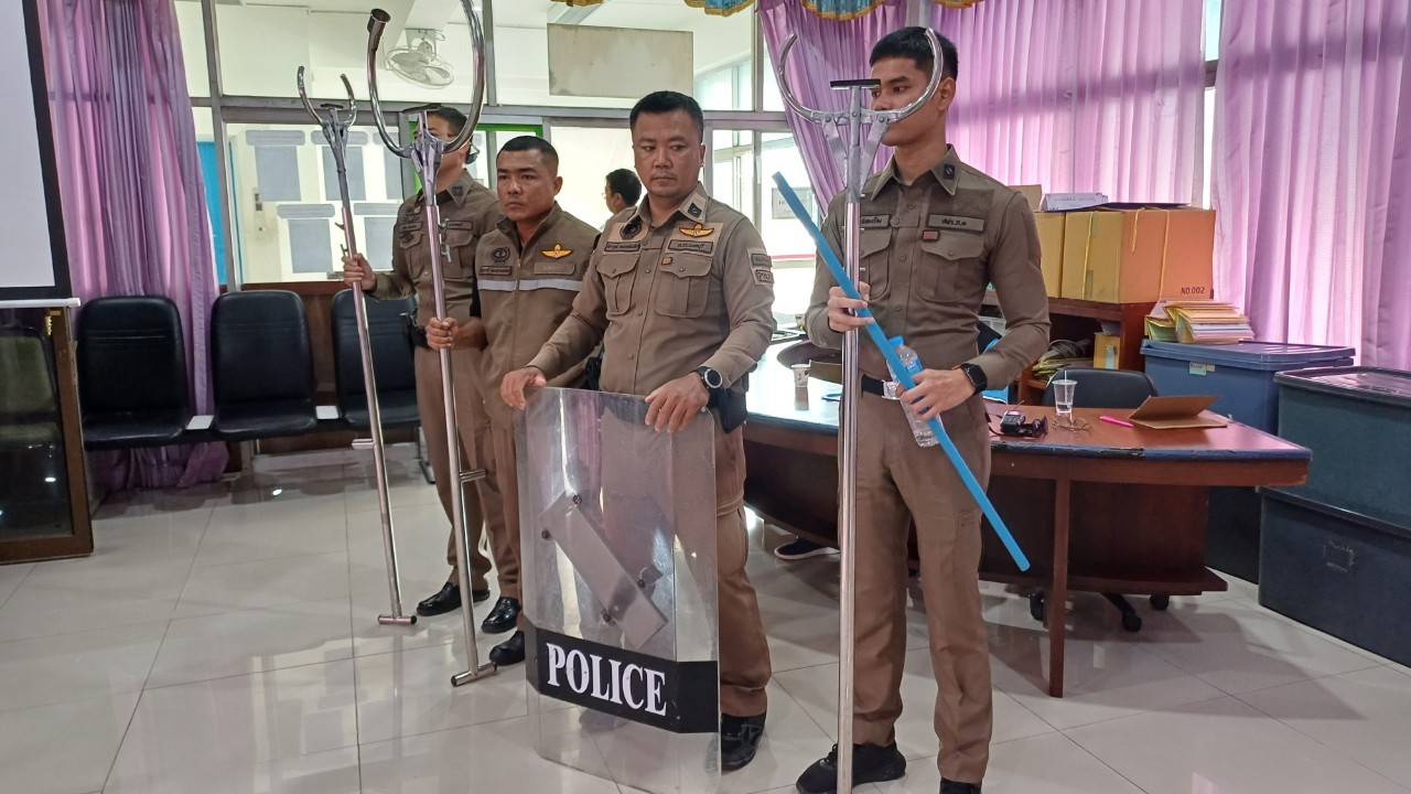 พช.ปากเกร็ดร่วมกับเครือข่ายกองทุนแม่ของแผ่นดินอำเภอปากเกร็ดดำเนินโครงการฝึกอบรมคณะกรรมการกองทุนแม่ของแผ่นดิน ในการให้ความรู้เรื่องการดูแลและระงับเหตุผู้ป่วยจิตเวช