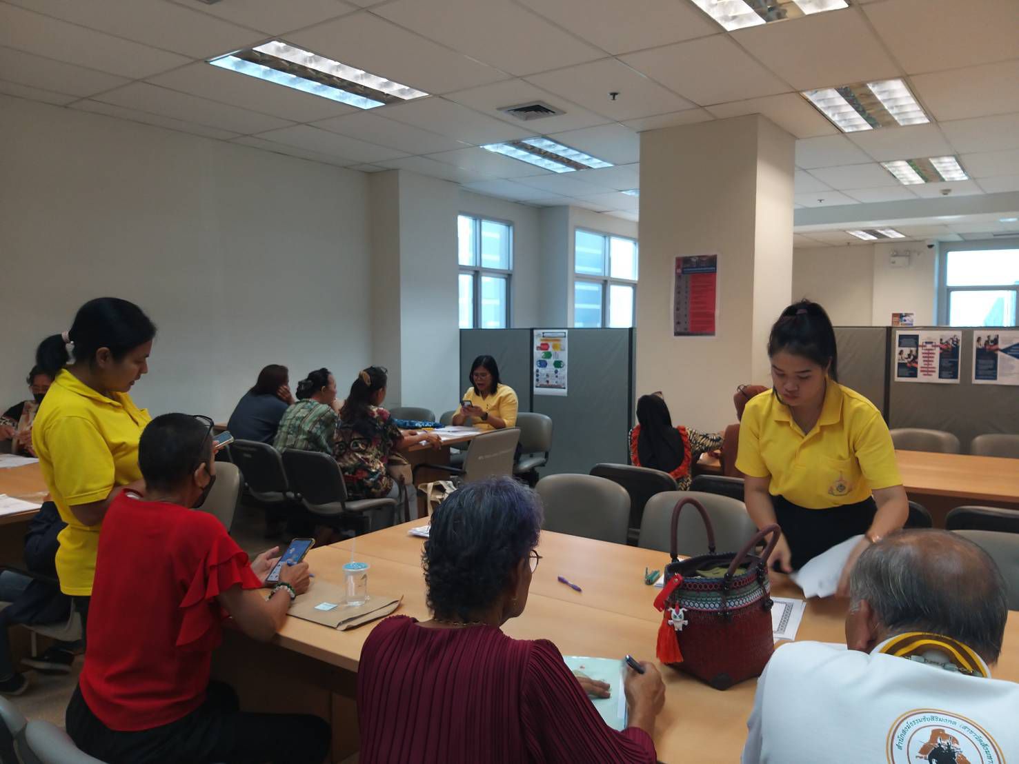 💕 พช.นนท์ ดำเนินการไกล่เกลี่ยแก้หนี้กองทุนพัฒนาบทบาทสตรี 💕