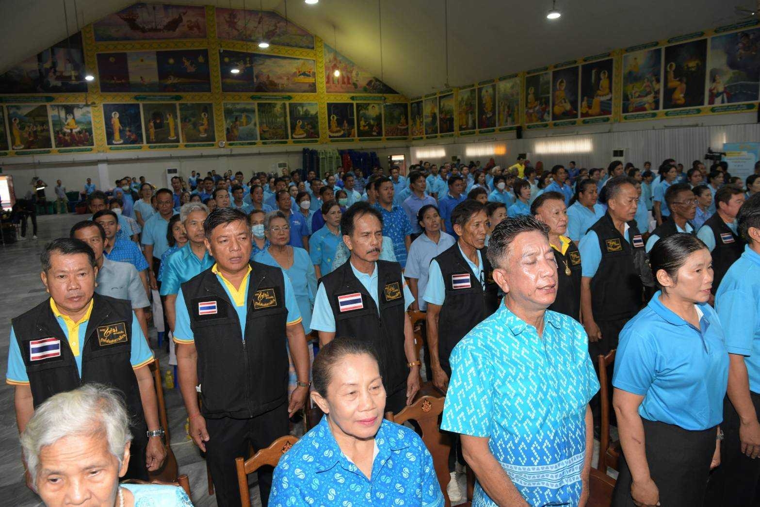 สำนักงานพัฒนาชุมชนจังหวัดนนทบุรีจัดพิธีมอบเงินพระราชทานขวัญถุงกองทุนแม่ของแผ่นดิน ประจำปี 2567