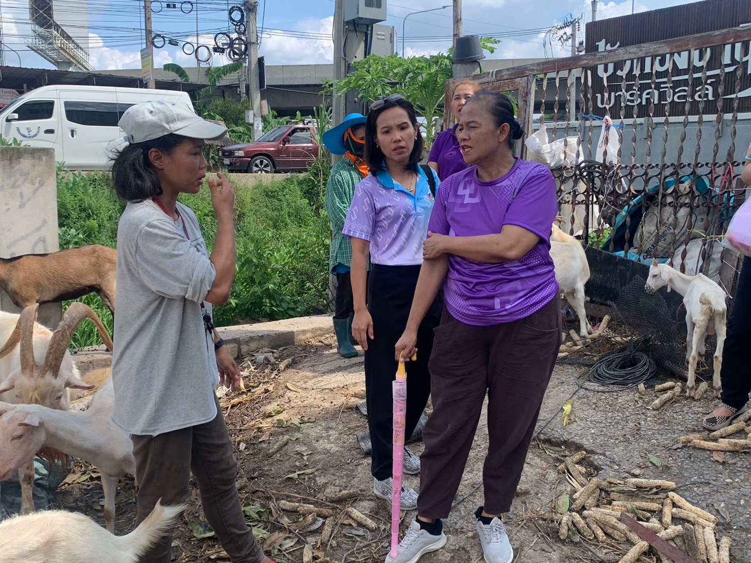 พช.นนท์ ลงพื้นที่ขับเคลื่อนการพัฒนาเศรษฐกิจฐานรากและประชารัฐจังหวัดนนทบุรี