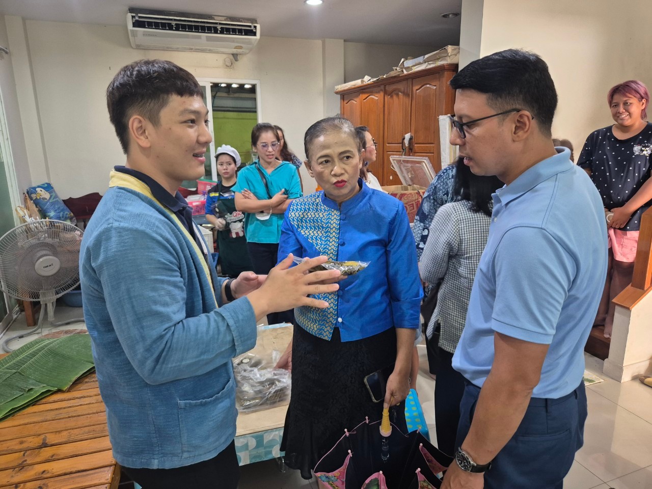 สพจ.นนทบุรี ลงพื้นที่ตรวจสอบสถานที่ผลิตผู้มายื่นลงทะเบียนเป็น ผู้ผลิต ผู้ประกอบการ OTOP/ OTOP ชวนชิม