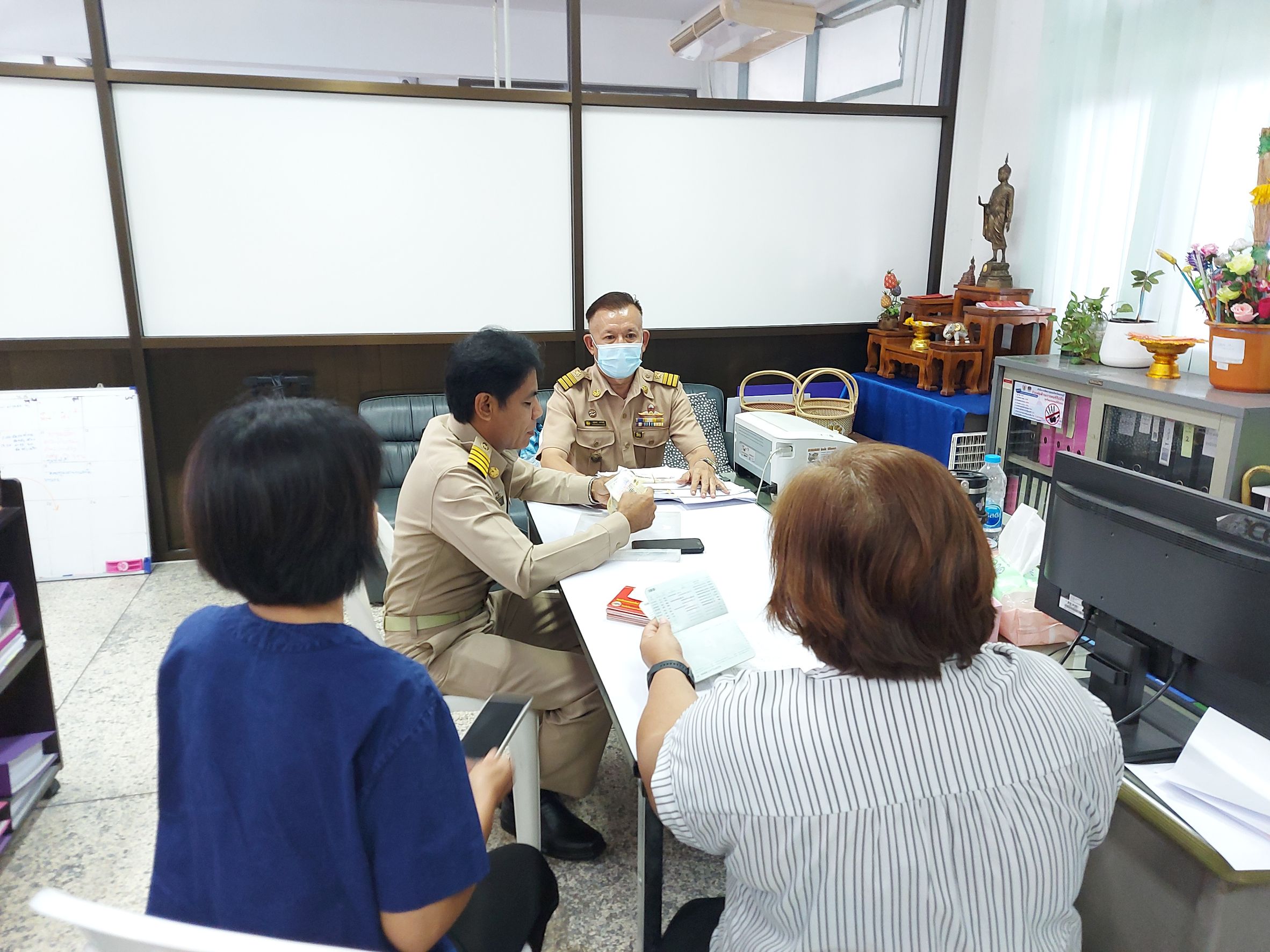 พช.จังหวัดนนทบุรี ติดตามการดำเนินงานกลุ่มออมทรัพย์เพื่อการผลิตในพื้นที่อำเภอบางใหญ่