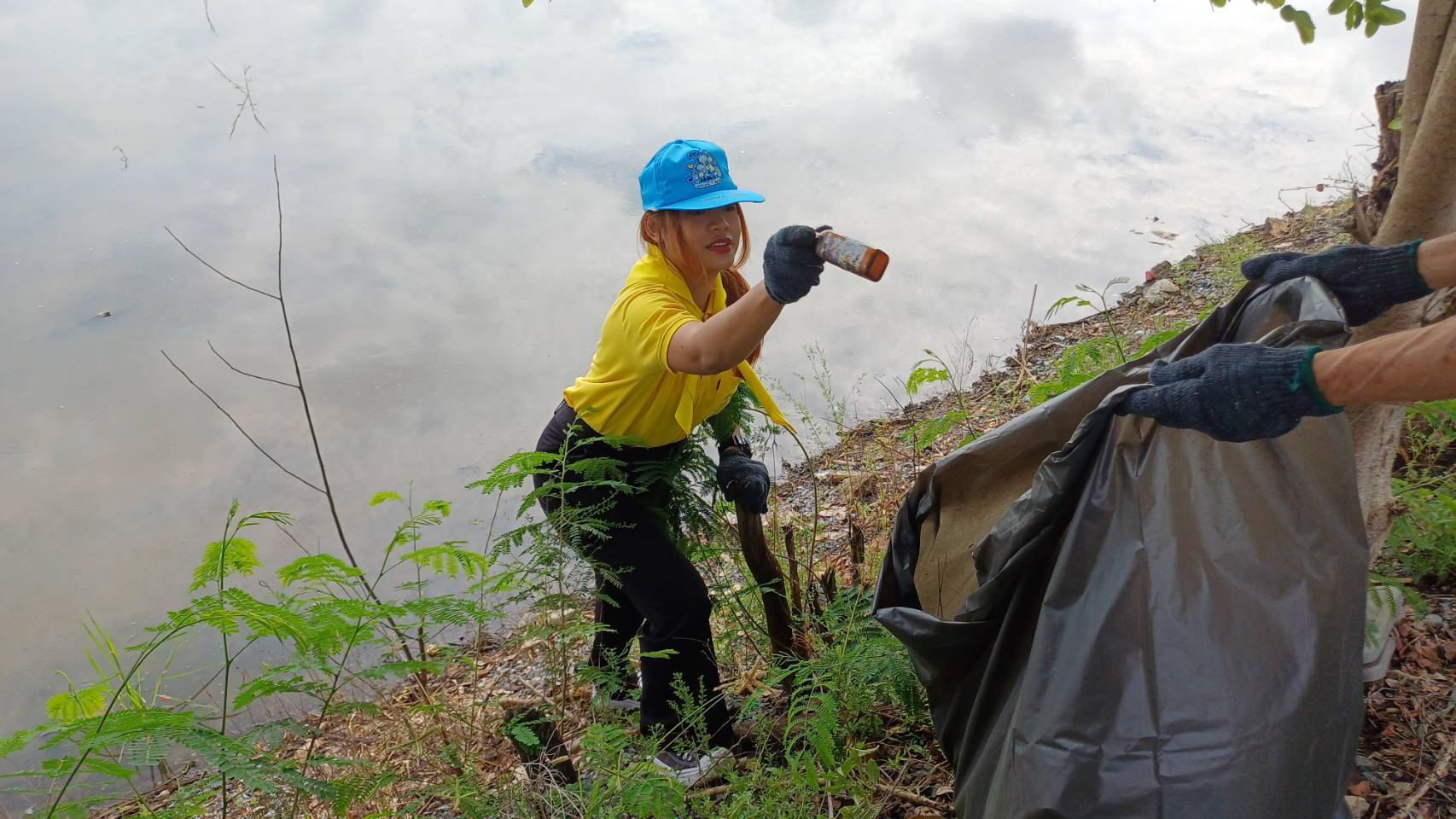สพอ.ปากเกร็ด จ.นนทบุรี ร่วมกิจกรรมจิตอาสาพัฒนา เนื่องในวันนวมินทรมหาราช 13 ตุลาคม 2567