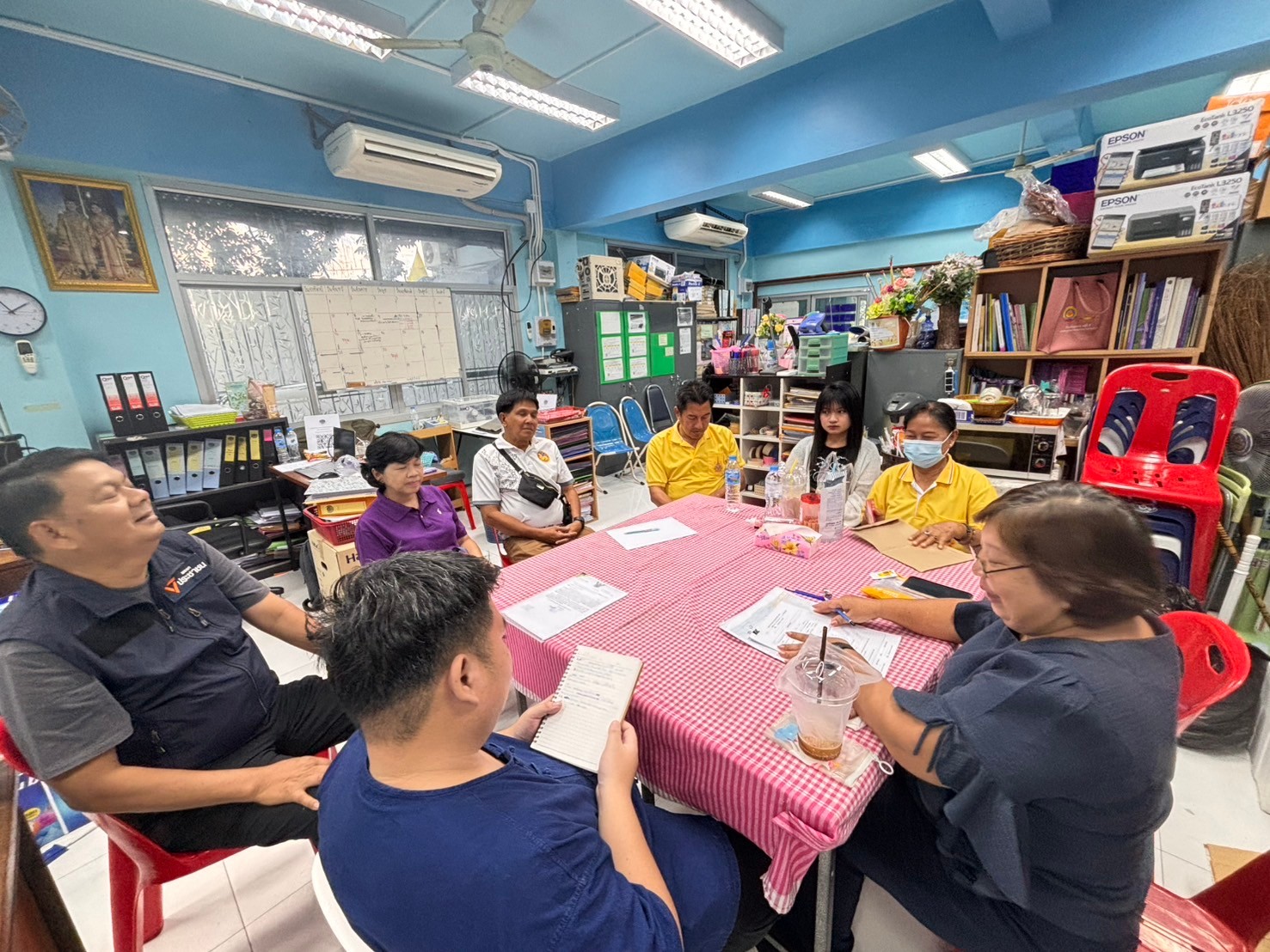 พช.จังหวัดนนทบุรี ติดตามการดำเนินงานกลุ่มออมทรัพย์เพื่อการผลิตในพื้นที่อำเภอบางกรวย