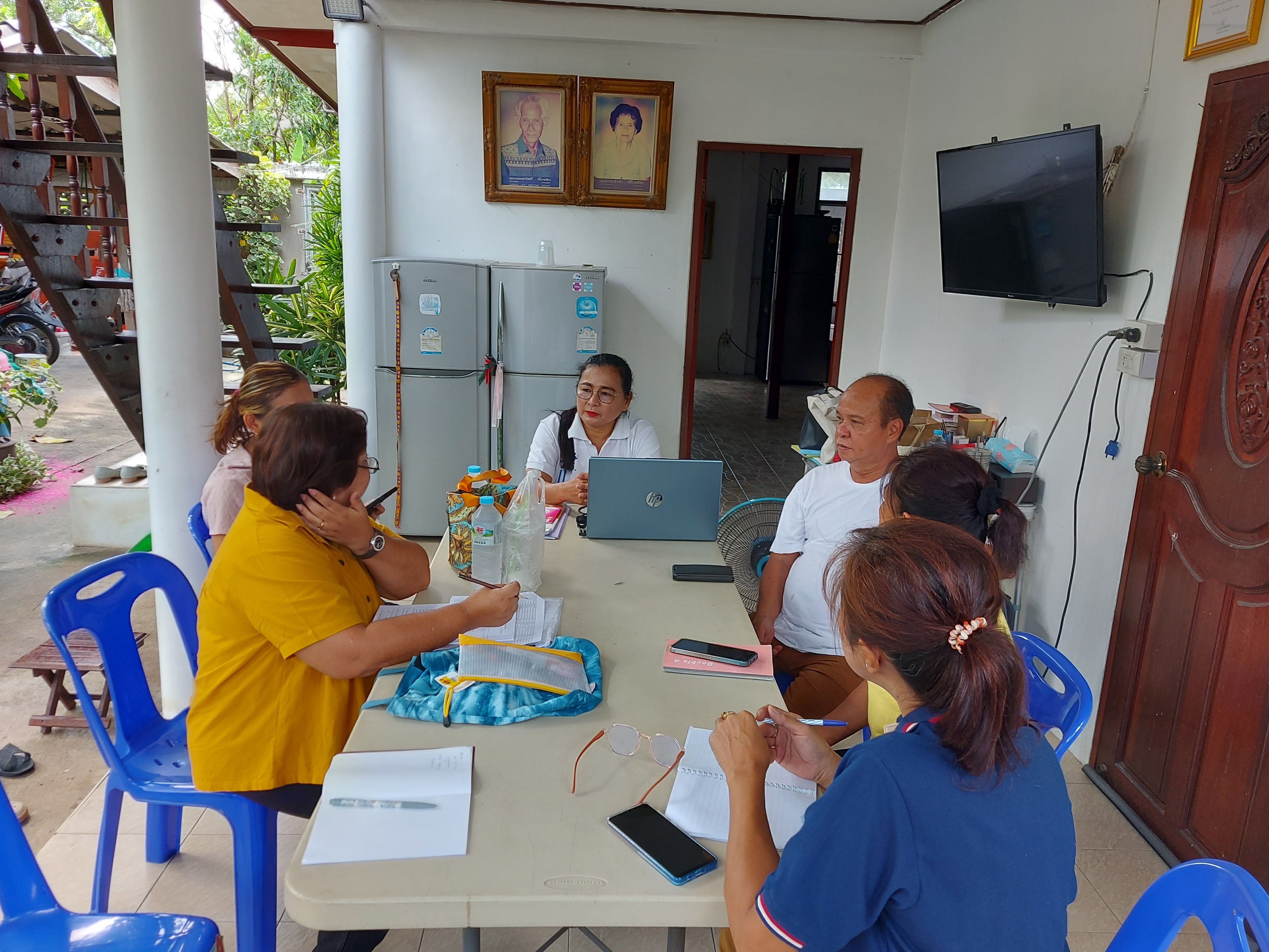 พช.จังหวัดนนทบุรี ติดตามการดำเนินงานกลุ่มออมทรัพย์เพื่อการผลิตในพื้นที่อำเภอบางใหญ่