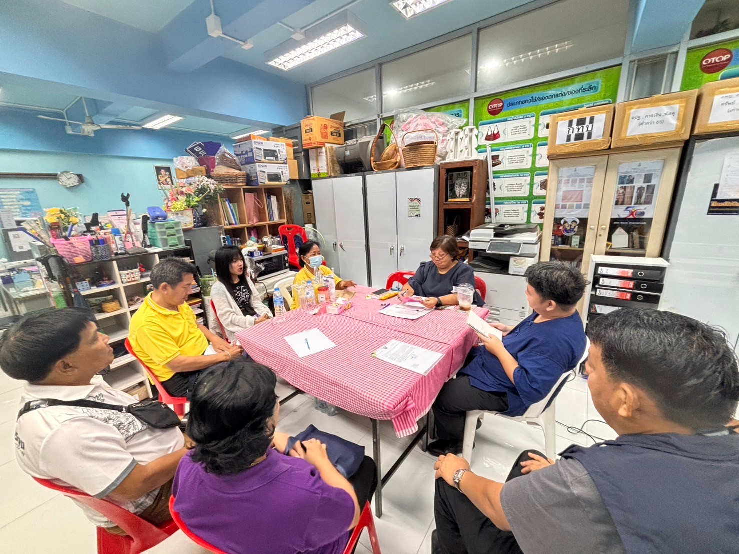 พช.จังหวัดนนทบุรี ติดตามการดำเนินงานกลุ่มออมทรัพย์เพื่อการผลิตในพื้นที่อำเภอบางกรวย