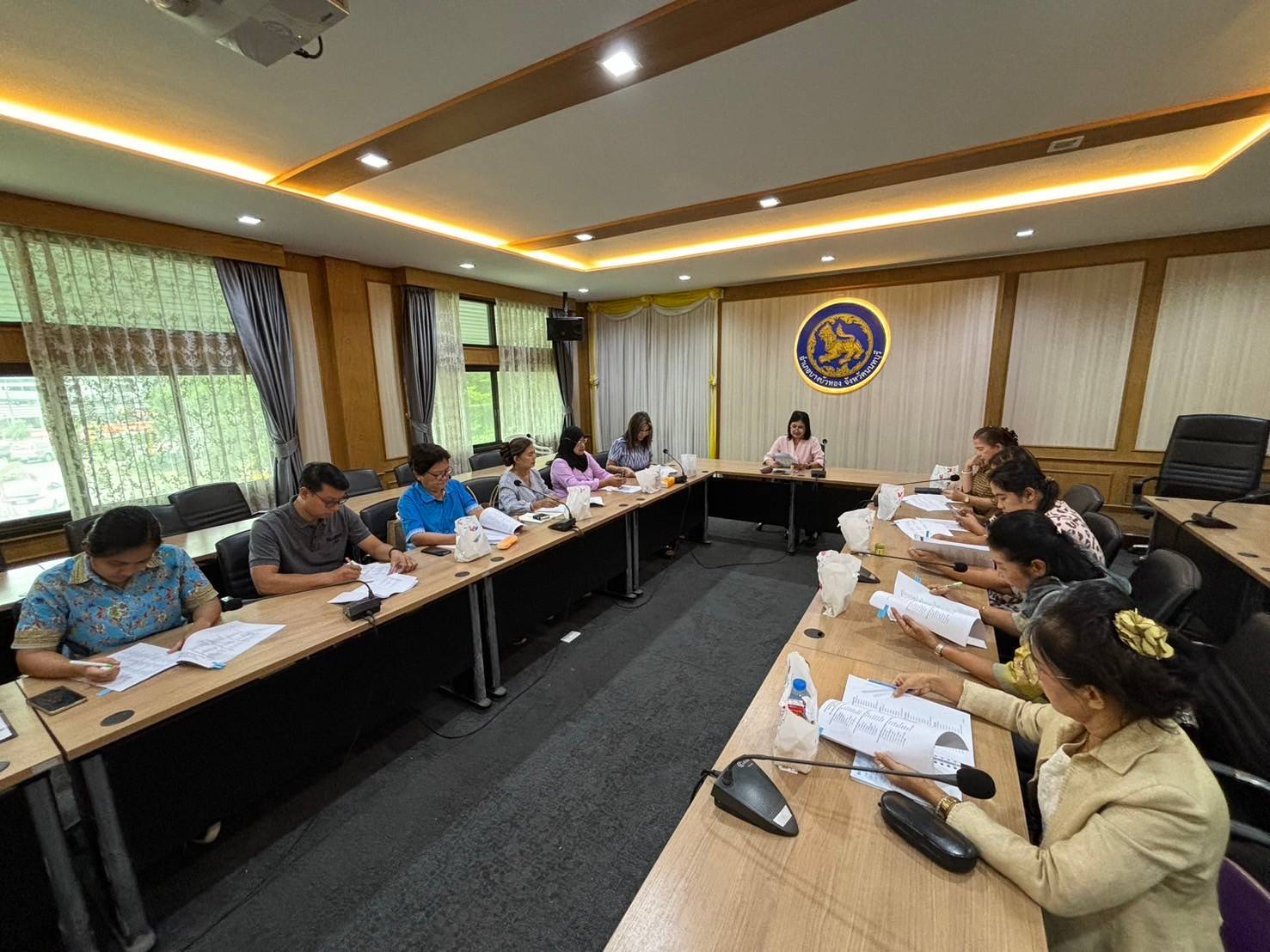 สพอ.บางบัวทอง ดำเนินการประชุมหัวหน้าคณะทำงานขับเคลื่อนกองทุนพัฒนาบทบาทสตรีตำบล/เทศบาล
