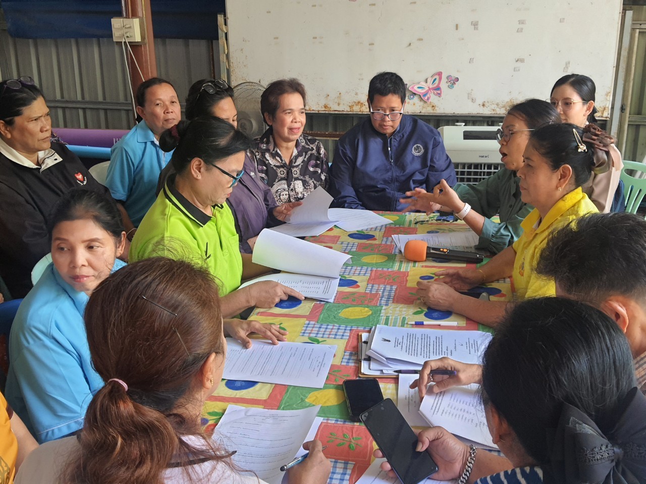 การประชุมคณะทำงานขับเคลื่อนกองทุนพัฒนาบทบาทสตรีตำบลบางกร่าง ครั้งที่ 1/2567