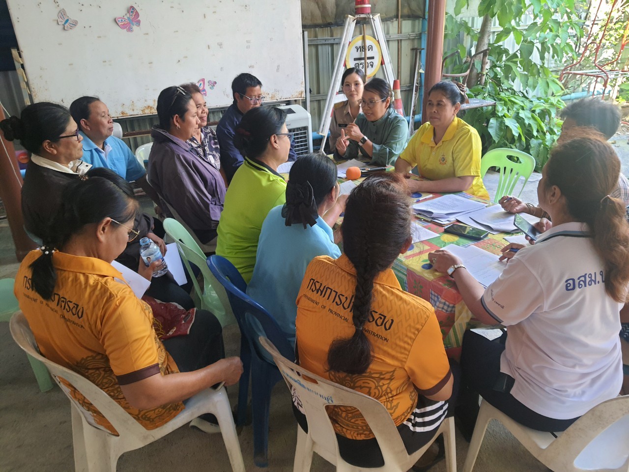 การประชุมคณะทำงานขับเคลื่อนกองทุนพัฒนาบทบาทสตรีตำบลบางกร่าง ครั้งที่ 1/2567