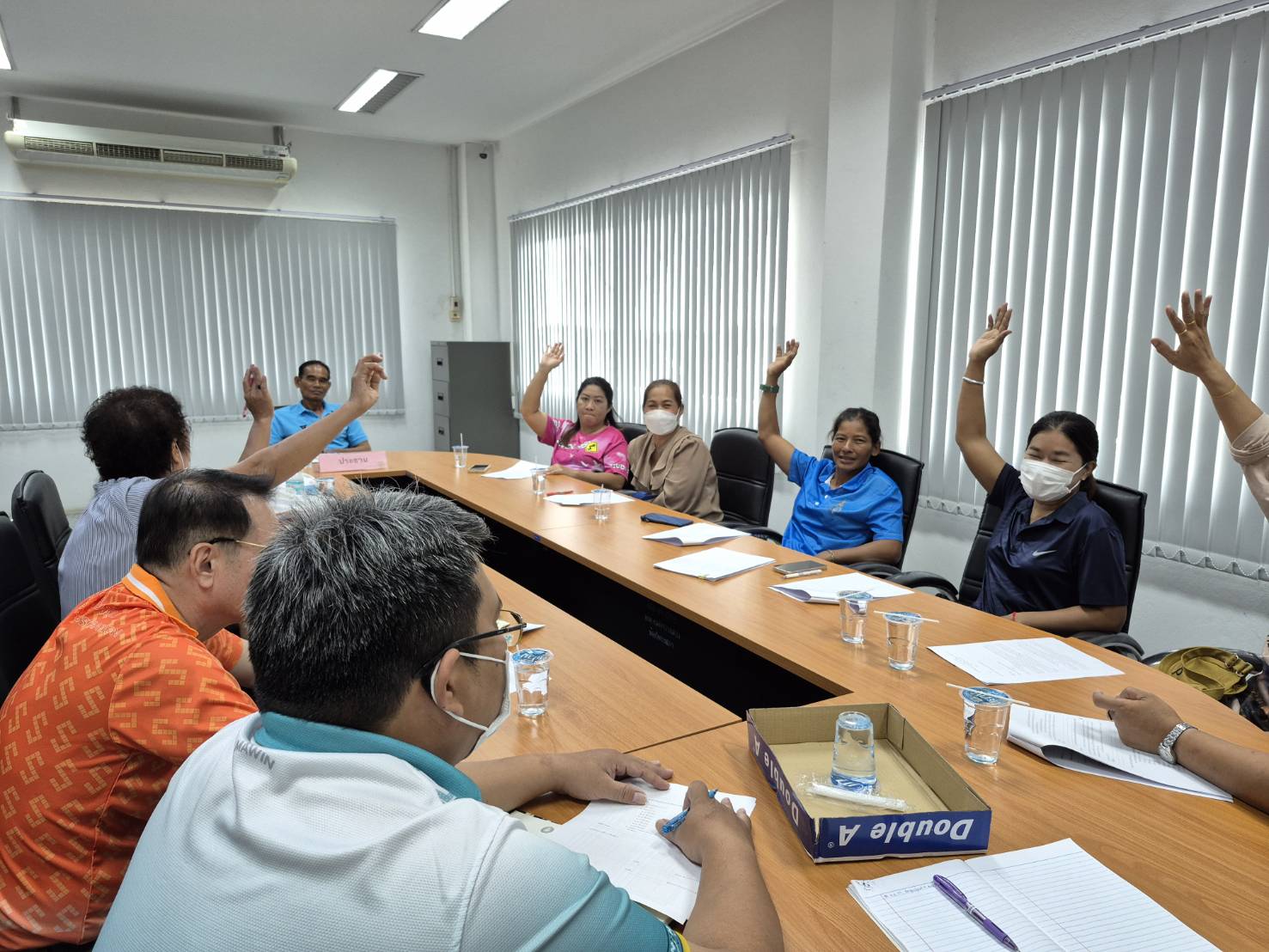 สพอ.ไทรน้อย ประชุมอาสาสมัครผู้ประสานงานกองทุนพัฒนาบทบาทสตรีหมู่บ้าน