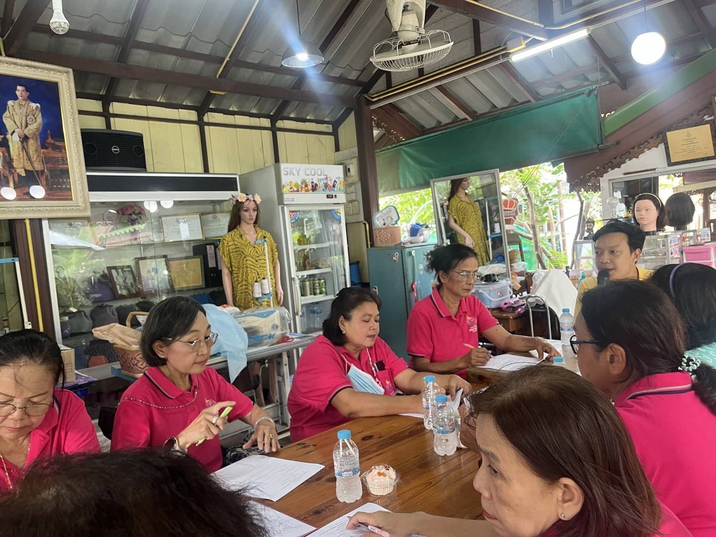 การประชุมคณะทำงานขับเคลื่อนกองทุนพัฒนาบทบาทสตรีตำบลไทรม้า ครั้งที่ 4