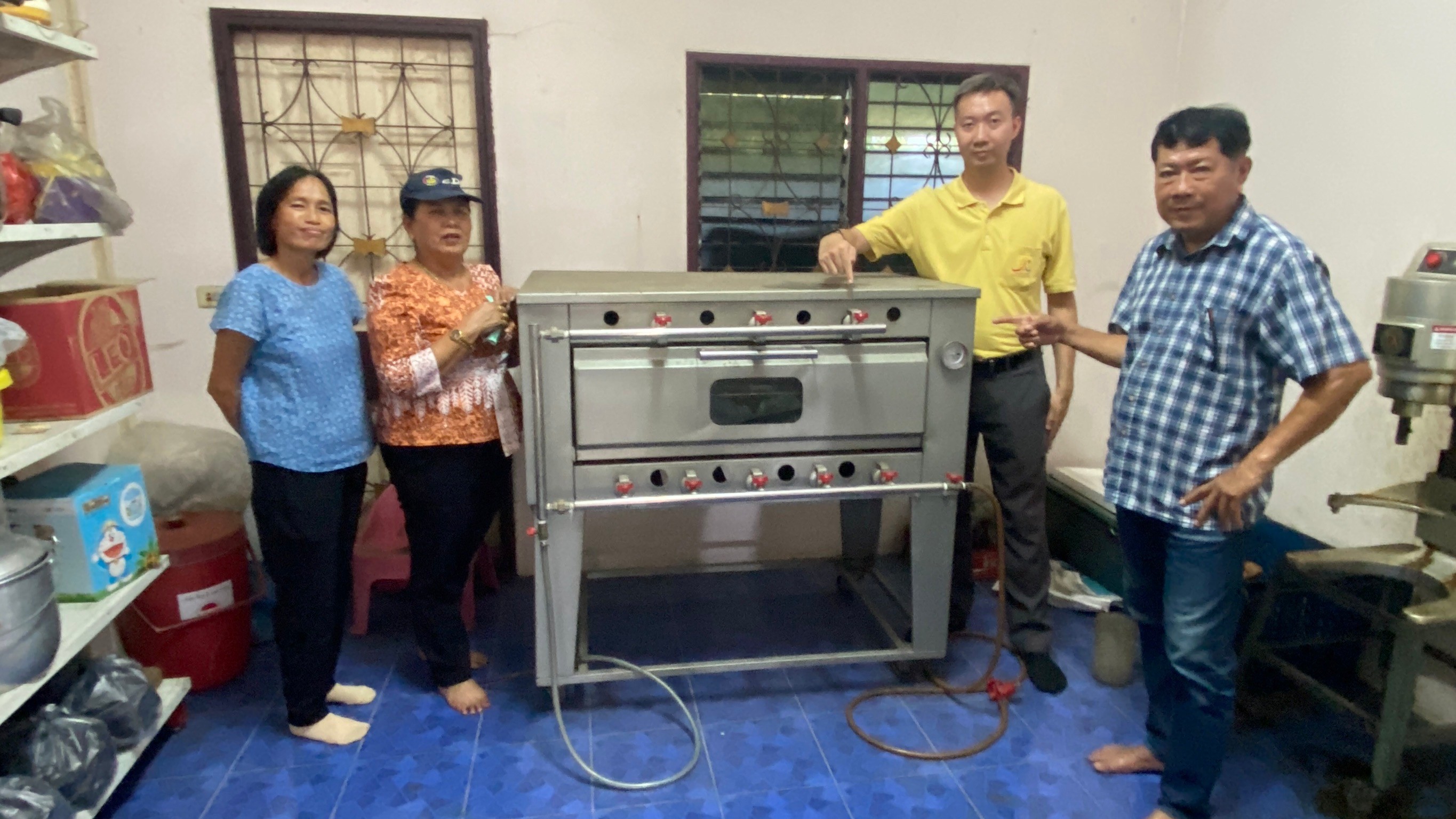 พอ.ไทรน้อย ติดตามและสนับสนุนงานพัฒนาชุมชนพื้นที่ราษฎร์นิยม