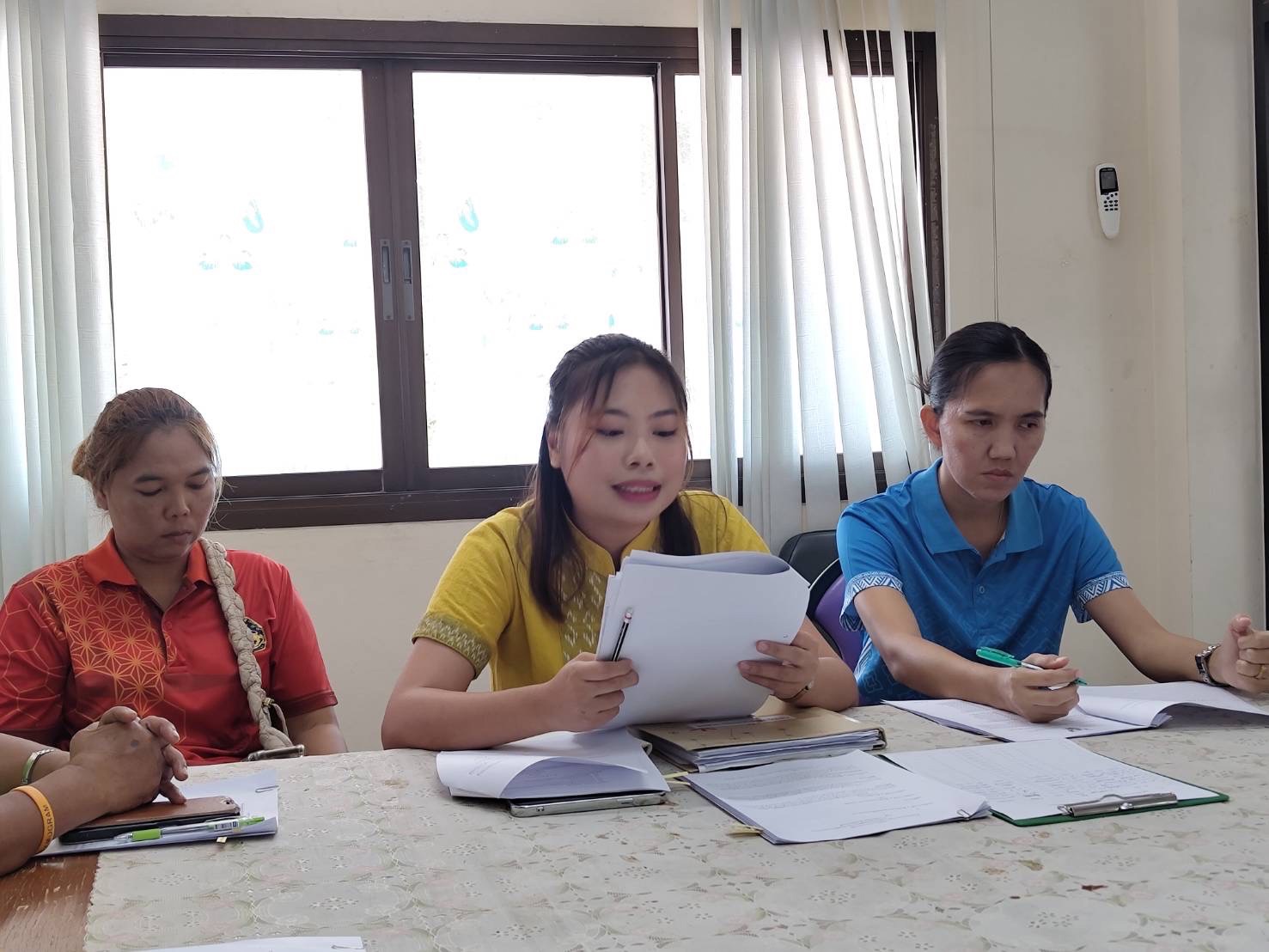 สพอ.ไทรน้อย จัดประชุมเพื่อคัดเลือกหัวหน้าคณะทำงานขับเคลื่อนกองทุนพัฒนาบทบาทสตรีตำบล/เทศบาลเพื่อเป็นตัวแทนอำเภอไทรน้อยในการแต่งตั้งเป็นคณะทำงานขับเคลื่อนกองทุนพัฒนาบทบาทสตรีจังหวัดนนทบุรี