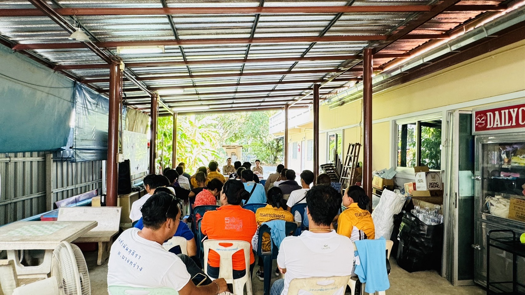 สพอ.เมืองนนทบุรี ประชุมเตรียมความพร้อมการคัดเลือกอาสาสมัครผู้ประสานงานกองทุนพัฒนาบทบาทสตรีหมู่บ้าน และคณะทำงานขับเคลื่อนกองทุนพัฒนาบทบาทสตรีตำบล และประสัมพันธ์รับสมาขิกกองทุนฯ