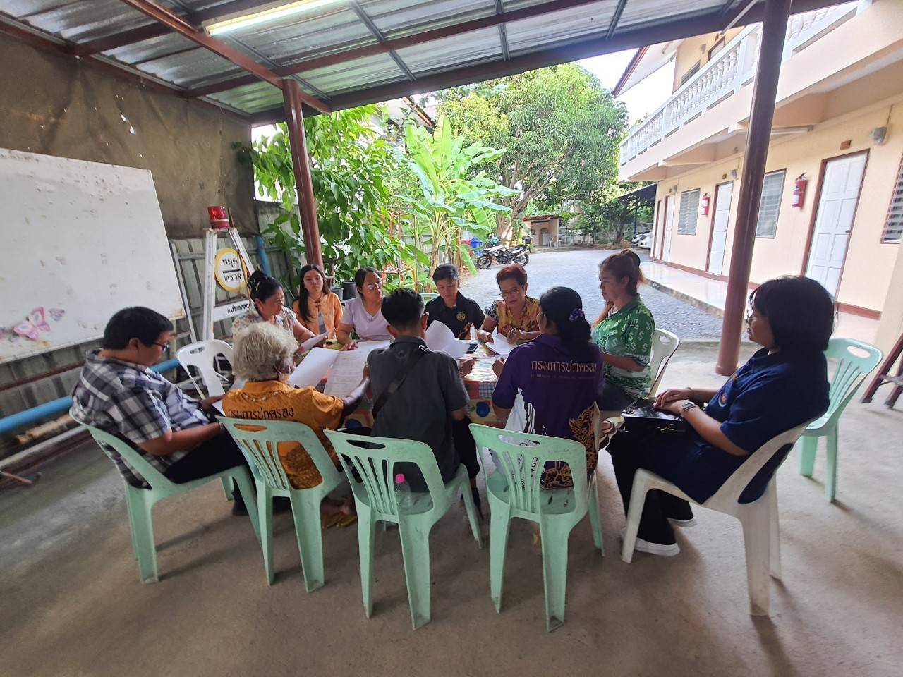 สพอ.เมืองนนทบุรีร่วมประชุมคณะทำงานขับเคลื่อนกองทุนพัฒนาบทบาทสตรีเทศบาลเมืองบางกร่าง ครั้งที่ 1/2568