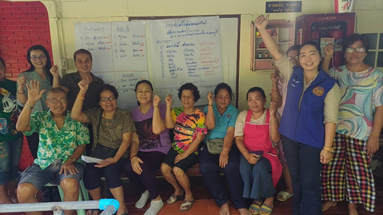 พช.ปากเกร็ด ส่งเสริมการจัดตั้งกลุ่มออมทรัพย์เพื่อการผลิตบ้านเตย ตำบลบางตะไนย์