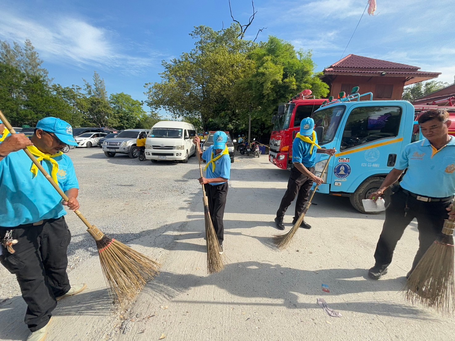 พช.บางกรวย พร้อมกับภาคีเครือข่ายกองทุนแม่ของแผ่นดินอำเภอบางกรวย จัดงาน ”2 ทศวรรษ กองทุนแม่ของแผ่นดิน ครอบครัวอบอุ่น ชุมชนเข้มแข็ง” ร่วมกับกิจกรรมจิตอาสาเราทำความดี ด้วยหัวใจ อำเภอบางกรวย
