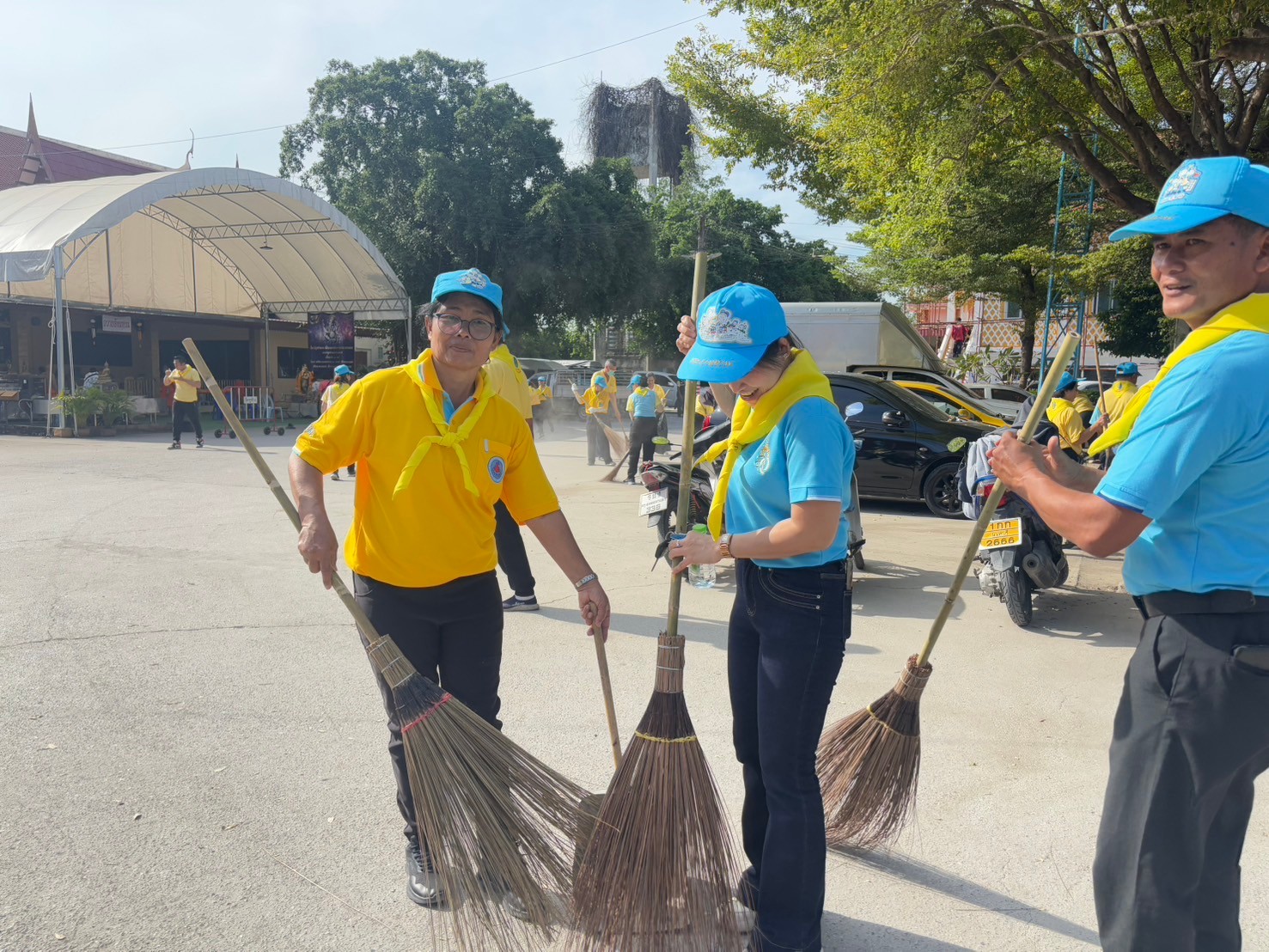 พช.บางกรวย พร้อมกับภาคีเครือข่ายกองทุนแม่ของแผ่นดินอำเภอบางกรวย จัดงาน ”2 ทศวรรษ กองทุนแม่ของแผ่นดิน ครอบครัวอบอุ่น ชุมชนเข้มแข็ง” ร่วมกับกิจกรรมจิตอาสาเราทำความดี ด้วยหัวใจ อำเภอบางกรวย