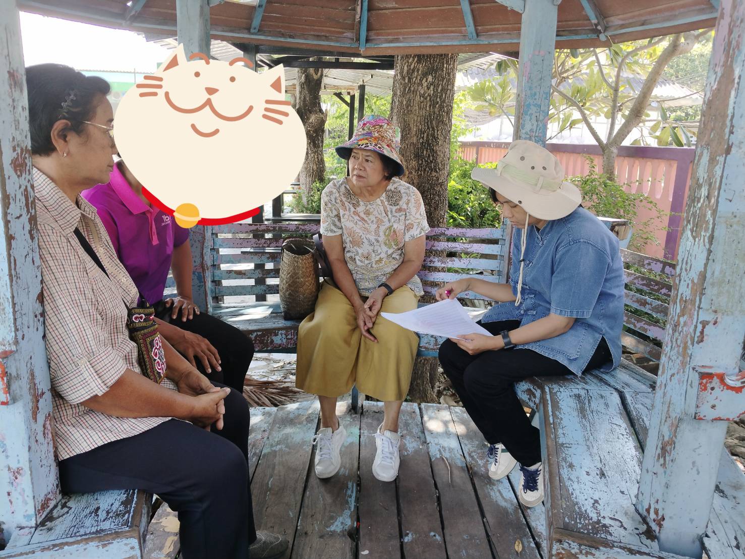 พช.ปากเกร็ด ลงพื้นที่ตรวจเยี่ยมสมาชิกกองทุนพัฒนาบทบาทสตรี