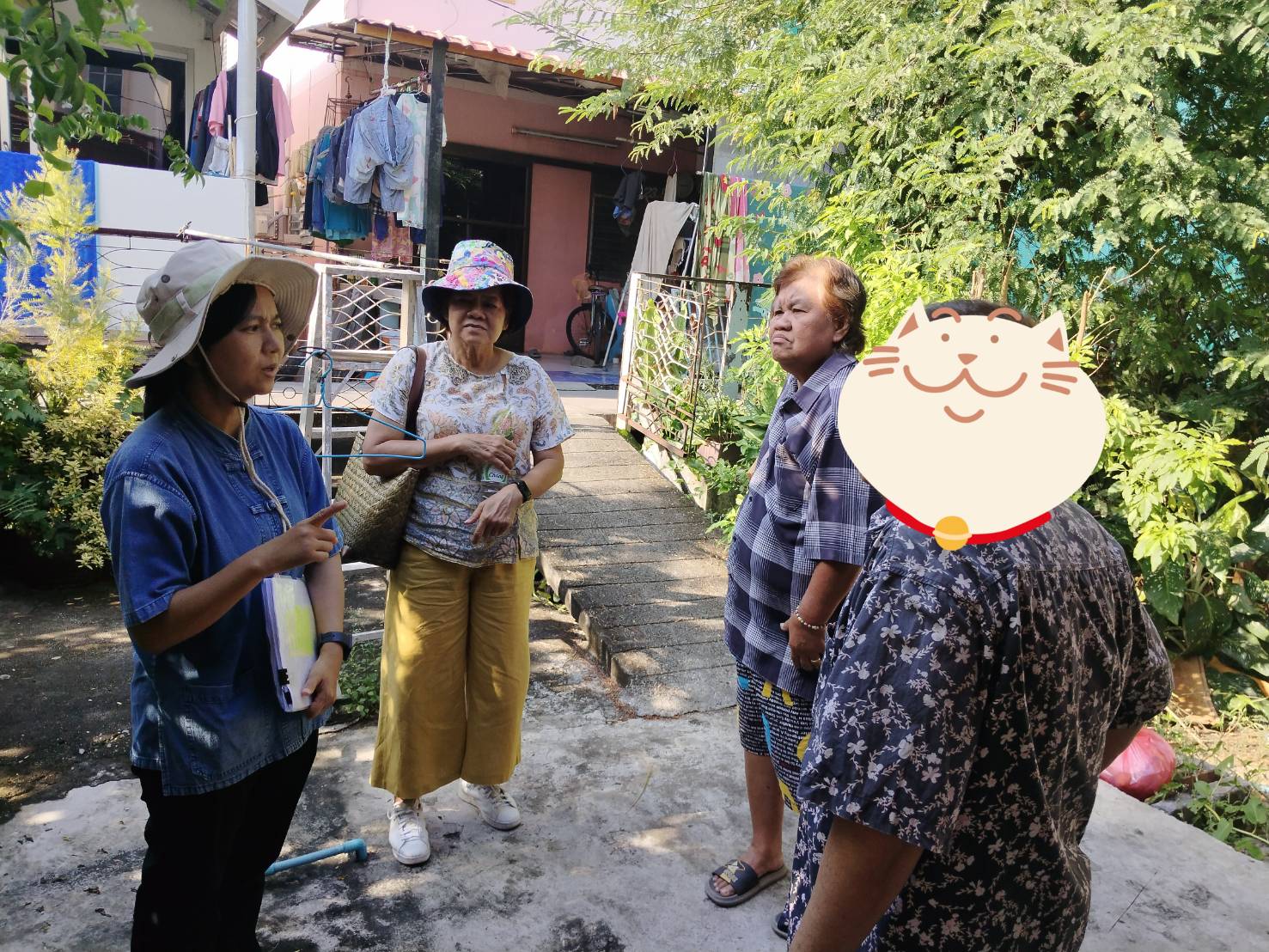 พช.ปากเกร็ด ลงพื้นที่ตรวจเยี่ยมสมาชิกกองทุนพัฒนาบทบาทสตรี