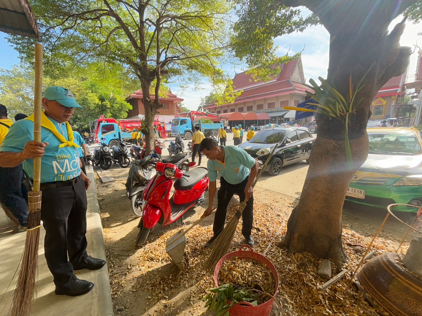 พช.บางกรวย พร้อมกับภาคีเครือข่ายกองทุนแม่ของแผ่นดินอำเภอบางกรวย จัดงาน ”2 ทศวรรษ กองทุนแม่ของแผ่นดิน ครอบครัวอบอุ่น ชุมชนเข้มแข็ง” ร่วมกับกิจกรรมจิตอาสาเราทำความดี ด้วยหัวใจ อำเภอบางกรวย