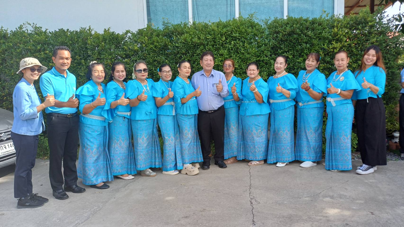 พช.ปากเกร็ด พร้อมกับภาคีเครือข่ายกองทุนแม่ของแผ่นดินอำเภอปากเกร็ด จัดงาน ”2 ทศวรรษ กองทุนแม่ของแผ่นดิน ครอบครัวอบอุ่น ชุมชนเข้มแข็ง” ร่วมกับกิจกรรม “ผู้นำต้องทำก่อน” การปลูกผักสวนครัวเพื่อสร้างความมั่นคงทางอาหาร