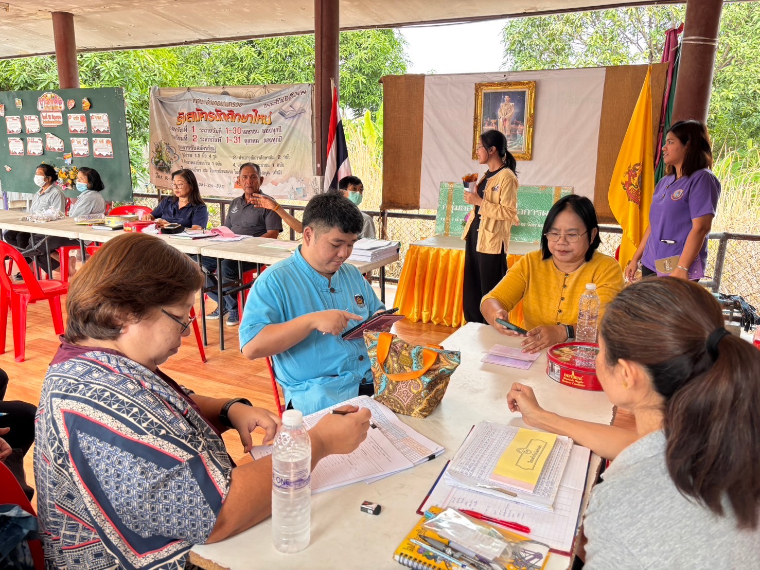สพจ.นนทบุรีร่วมกับสพอ.บางกรวยดำเนินการตรวจสอบการดำเนินงานกลุ่มออมทรัพย์เพื่อการผลิต