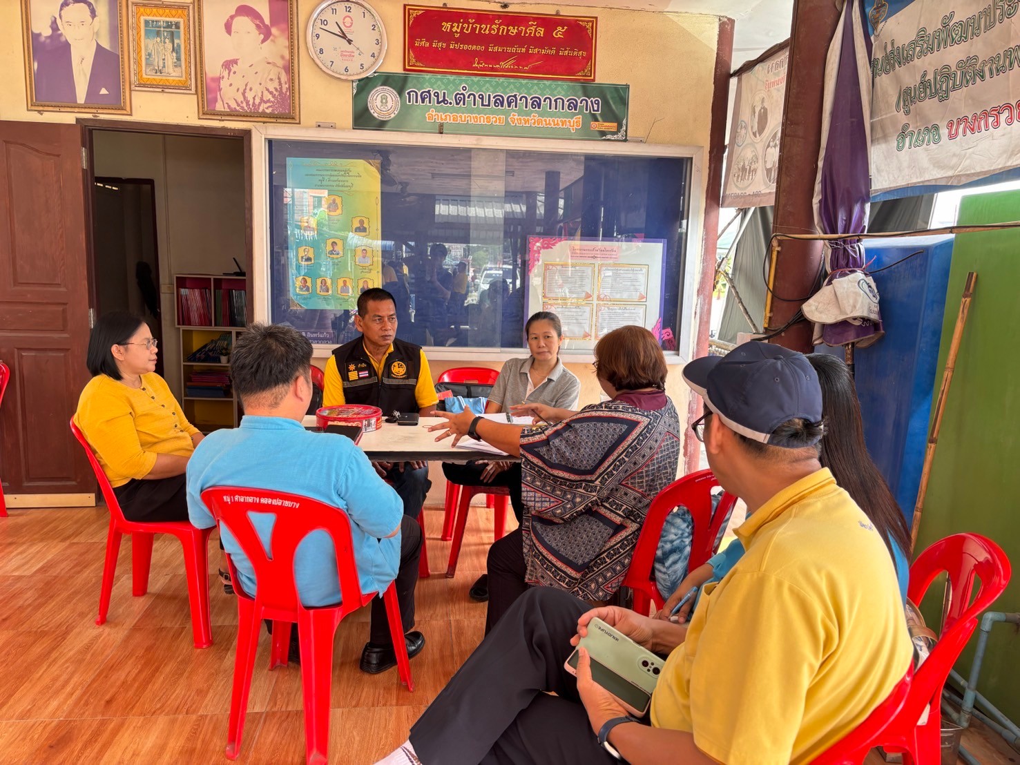 สพจ.นนทบุรีร่วมกับสพอ.บางกรวยดำเนินการตรวจสอบการดำเนินงานกลุ่มออมทรัพย์เพื่อการผลิต