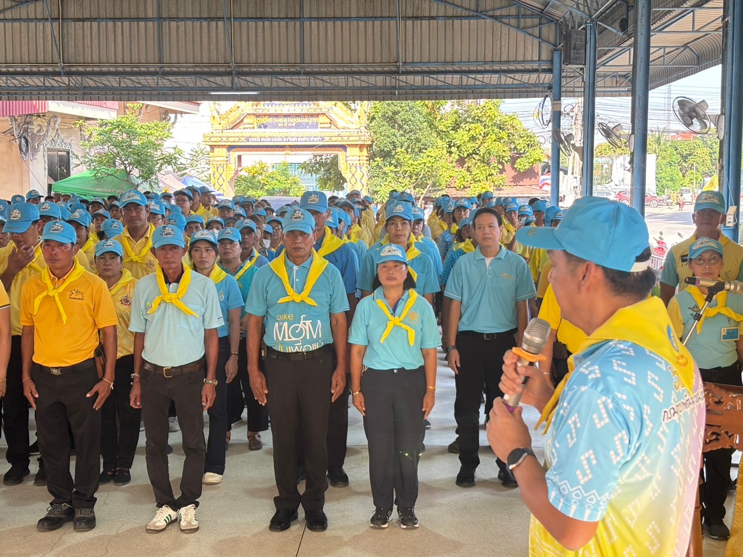 พช.บางกรวย พร้อมกับภาคีเครือข่ายกองทุนแม่ของแผ่นดินอำเภอบางกรวย จัดงาน ”2 ทศวรรษ กองทุนแม่ของแผ่นดิน ครอบครัวอบอุ่น ชุมชนเข้มแข็ง” ร่วมกับกิจกรรมจิตอาสาเราทำความดี ด้วยหัวใจ อำเภอบางกรวย