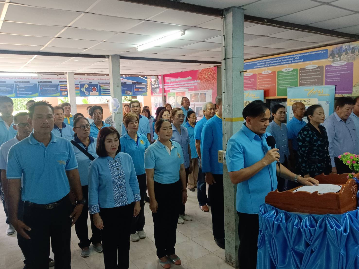 พช.ปากเกร็ด พร้อมกับภาคีเครือข่ายกองทุนแม่ของแผ่นดินอำเภอปากเกร็ด จัดงาน ”2 ทศวรรษ กองทุนแม่ของแผ่นดิน ครอบครัวอบอุ่น ชุมชนเข้มแข็ง” ร่วมกับกิจกรรม “ผู้นำต้องทำก่อน” การปลูกผักสวนครัวเพื่อสร้างความมั่นคงทางอาหาร