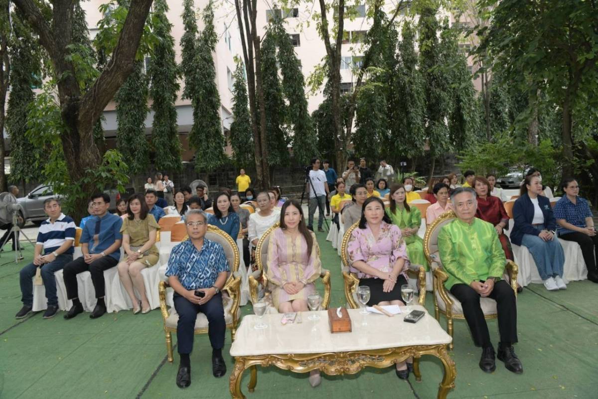 สพจ.นนทบุรีร่วมงานแภลงข่าวโครงการวันเดียวเที่ยวเมืองนนท์