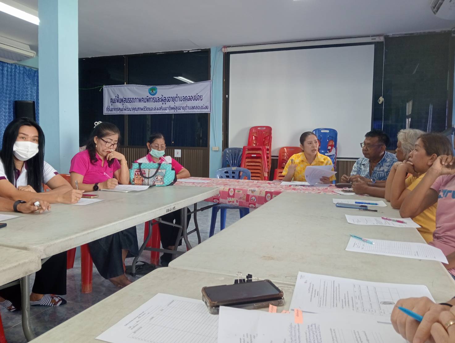 พช. ปากเกร็ด ประชุมคณะกรรมการพัฒนาสตรีตำบลคลองข่อย