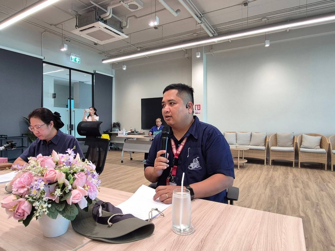 พช.นนท์ ร่วมประชุมเตรียมจัดกิจกรรมเกี่ยวข้าว ปตท. ไทรน้อย รอบ2