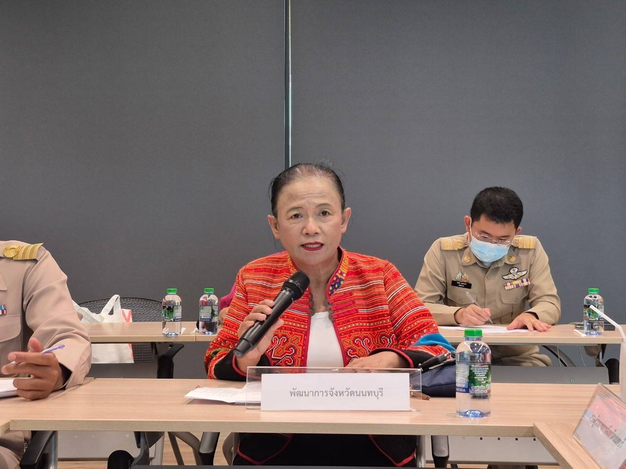 พช.นนท์ ร่วมประชุมเตรียมจัดกิจกรรมเกี่ยวข้าว ปตท. ไทรน้อย รอบ2