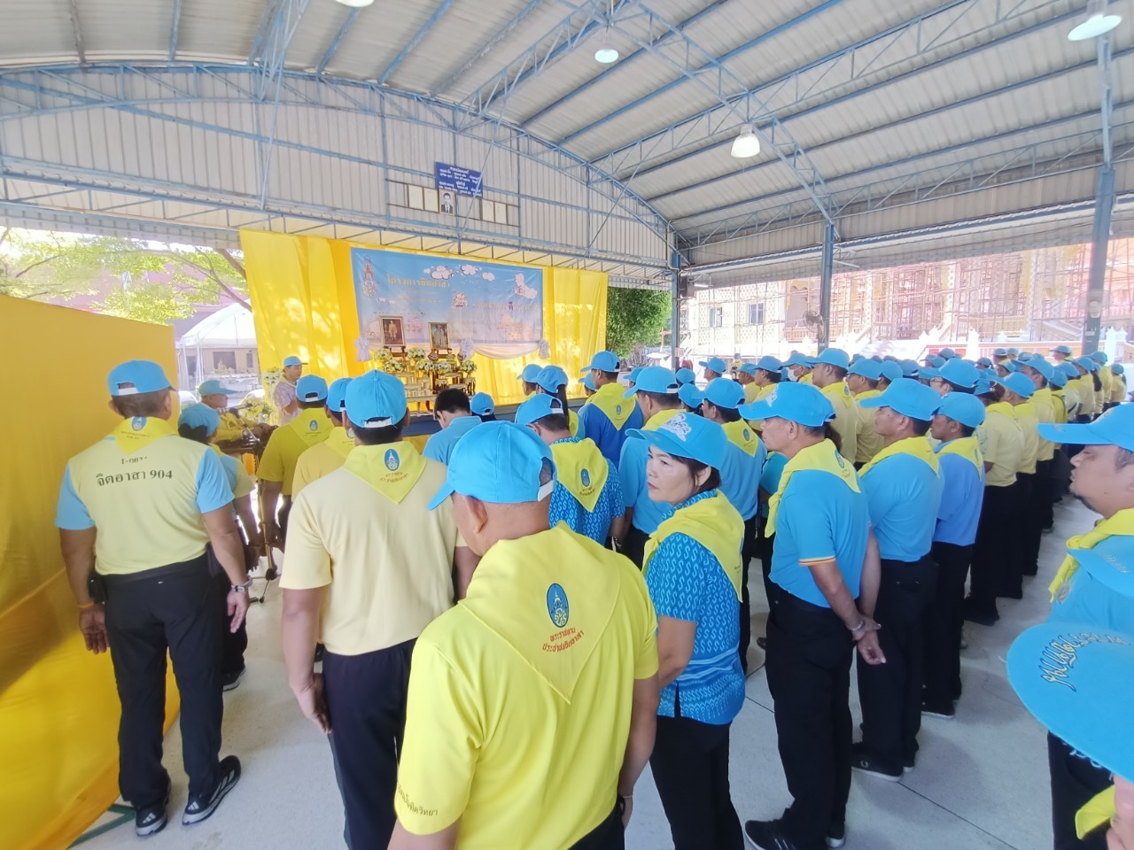 พช.บางกรวย พร้อมกับภาคีเครือข่ายกองทุนแม่ของแผ่นดินอำเภอบางกรวย จัดงาน ”2 ทศวรรษ กองทุนแม่ของแผ่นดิน ครอบครัวอบอุ่น ชุมชนเข้มแข็ง” ร่วมกับกิจกรรมจิตอาสาเราทำความดี ด้วยหัวใจ อำเภอบางกรวย