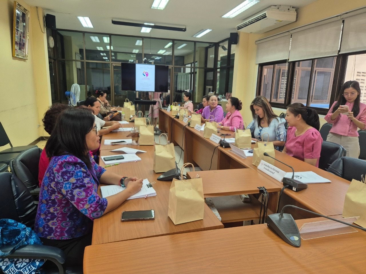 สพอ.เมืองนนทบุรีประชุมคัดเลือกคณะทำงานขับเคลื่อนกองทุนพัฒนาบทบาทสตรีจังหวัดนนทบุรี ครั้งที่ 8/2567