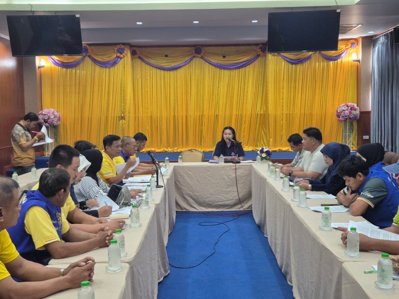 🪭พช.บางบัวทอง ประชุมสร้างความรู้ความเข้าใจแนวทางการขับเคลื่อนตำบลเข้มแข็ง ตามหลักปรัชญาของเศรษฐกิจพอเพียง ประจำปีงบประมาณ 2568