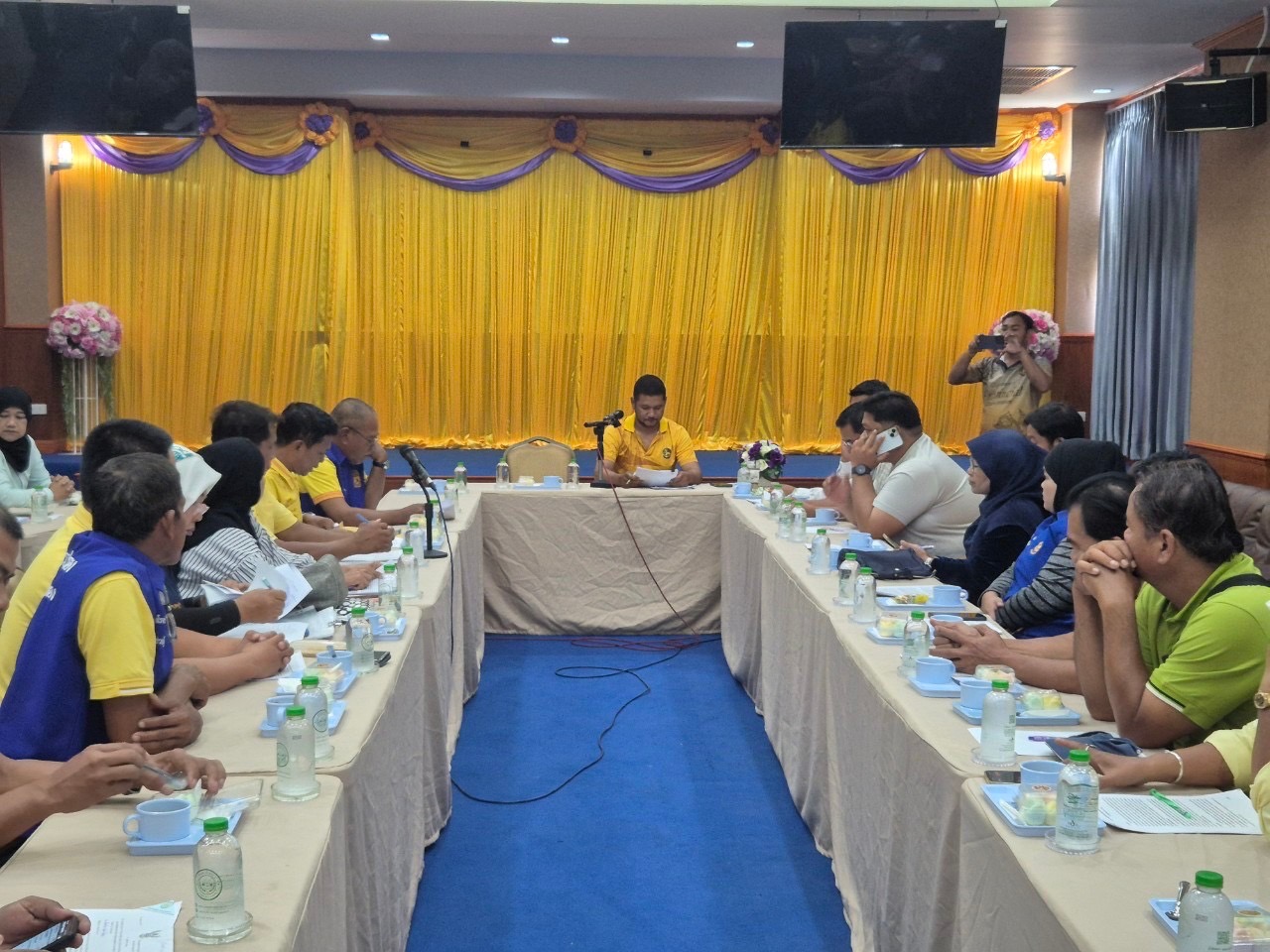 🪭พช.บางบัวทอง ประชุมสร้างความรู้ความเข้าใจแนวทางการขับเคลื่อนตำบลเข้มแข็ง ตามหลักปรัชญาของเศรษฐกิจพอเพียง ประจำปีงบประมาณ 2568