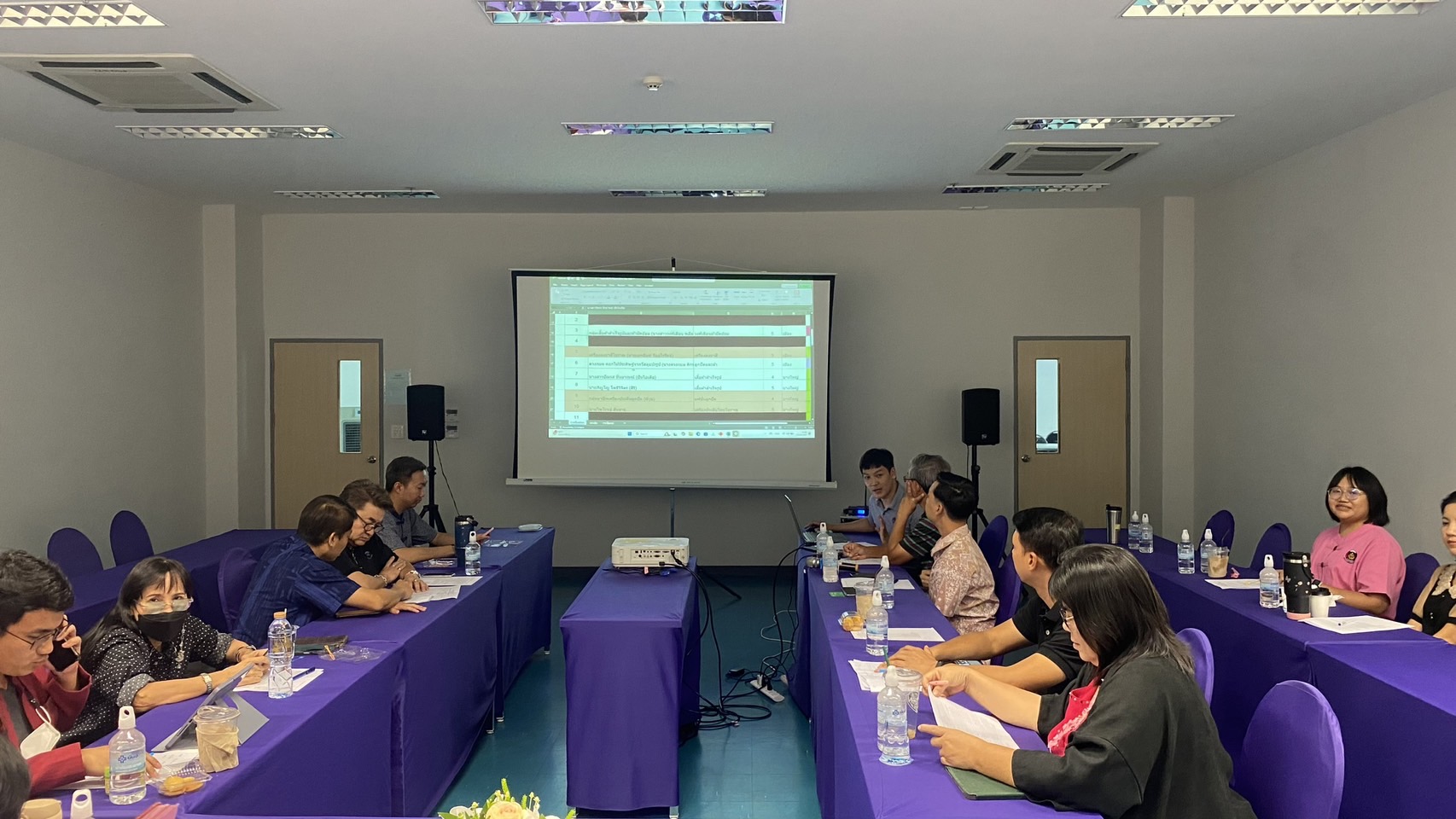 สพอ.เมืองนนทบุรีประชุมคณะกรรมการเครือข่ายผู้ผลิต ผู้ประกอบการหนึ่งตำบล หนึ่งผลิตภัณฑ์ (OTOP) จังหวัดนนทบุรี