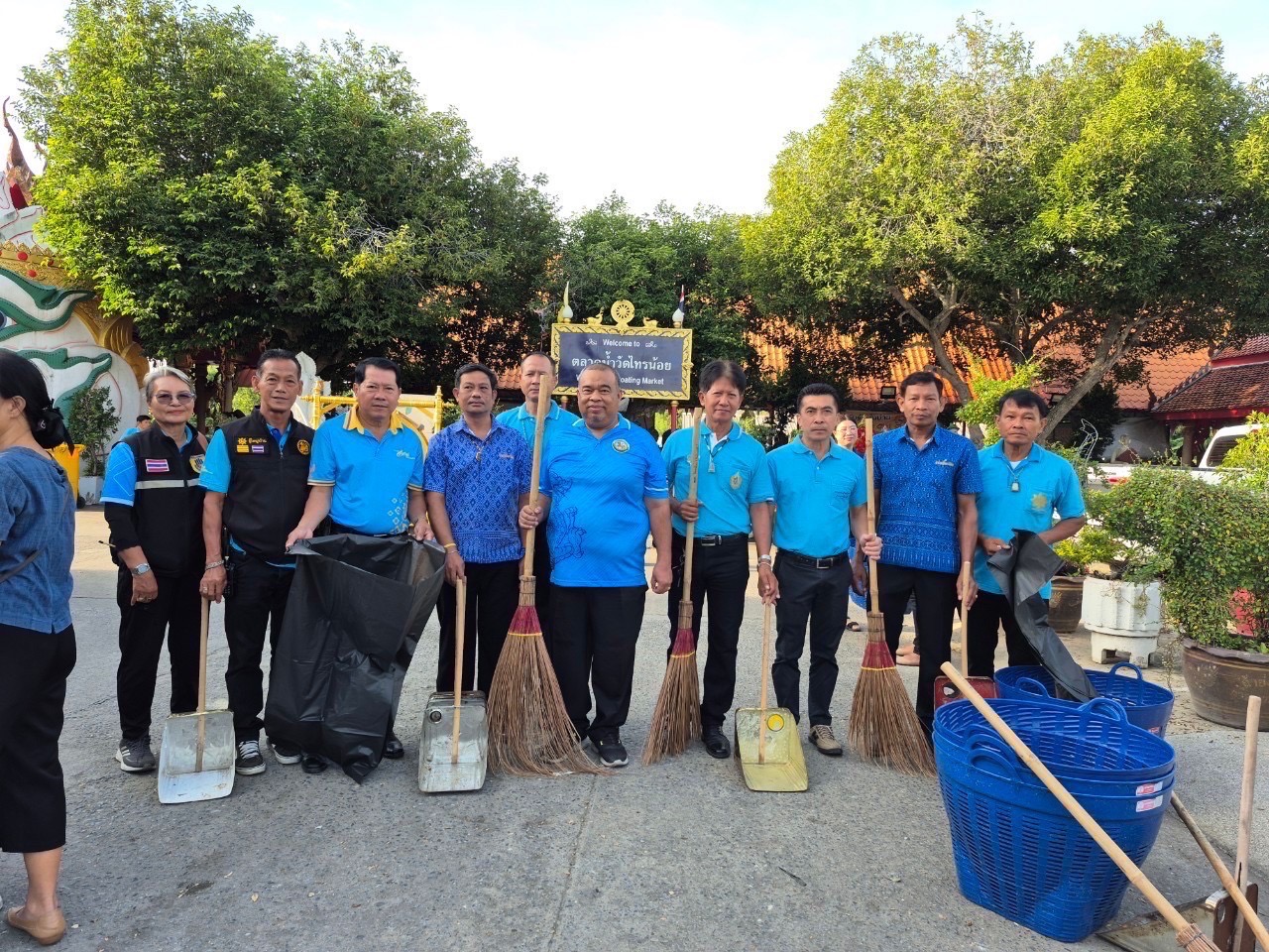 “สพอ.ไทรน้อยดำเนินการจัดกิจกรรม ๒๕ พฤศจิกายน วันกองทุนแม่ของแผ่นดิน ภายใต้แนวคิด “๒ ทศวรรษ กองทุนแม่ของแผ่นดิน ครอบครัวอบอุ่น ชุมชนเข้มแข็ง”