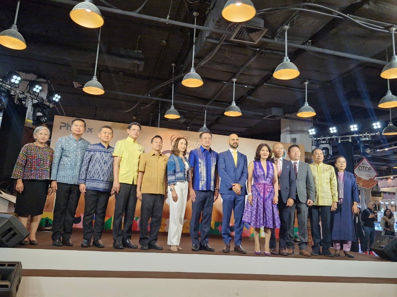 พช.นนทบุรีร่วมพิธีเปิดงาน PHENIX “OTOP DESTINATION ศูนย์รวมสินค้า OTOP ที่ดีที่สุดในกรุงเทพมหานคร”