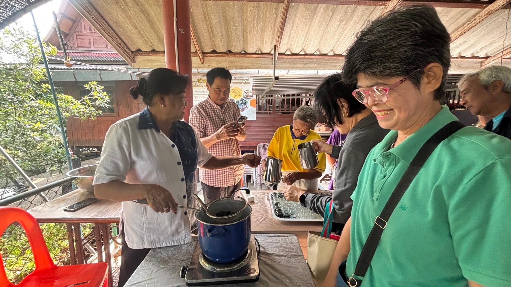 พช.บางกรวย ดำเนินโครงการฝึกอบรมอาชีพครัวเรือนที่มีปัญหาด้านอาชีพและรายได้ ตามแนวทางสัมมาชีพชุมชน วันที่ 2