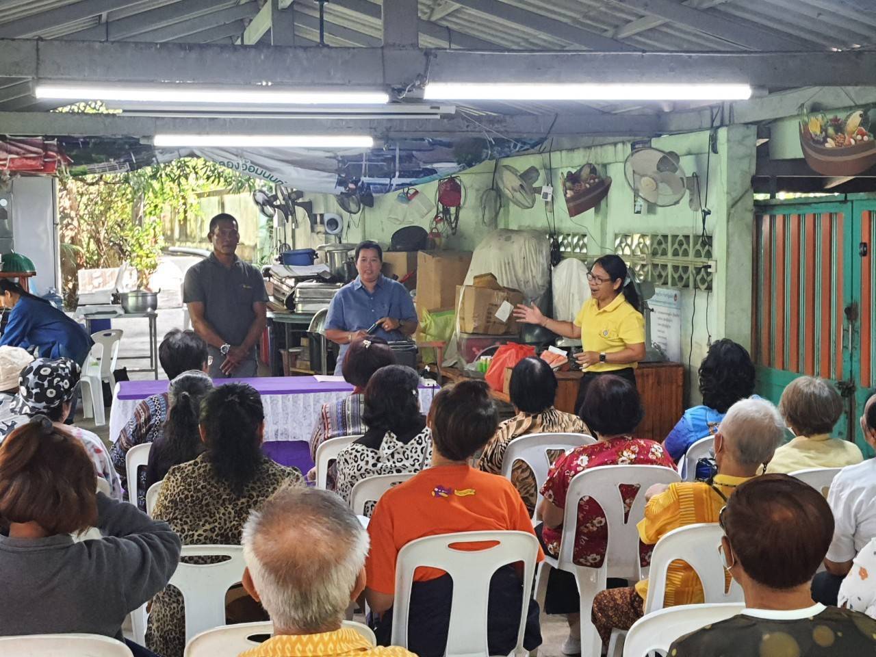 สพอ.เมืองนนทบุรีจัดโครงการฝึกอบรมอาชีพครัวเรือนที่มีปัญหาด้านอาชีพและรายได้ตามแนวทางการสร้างสัมมาชีพชุมชน