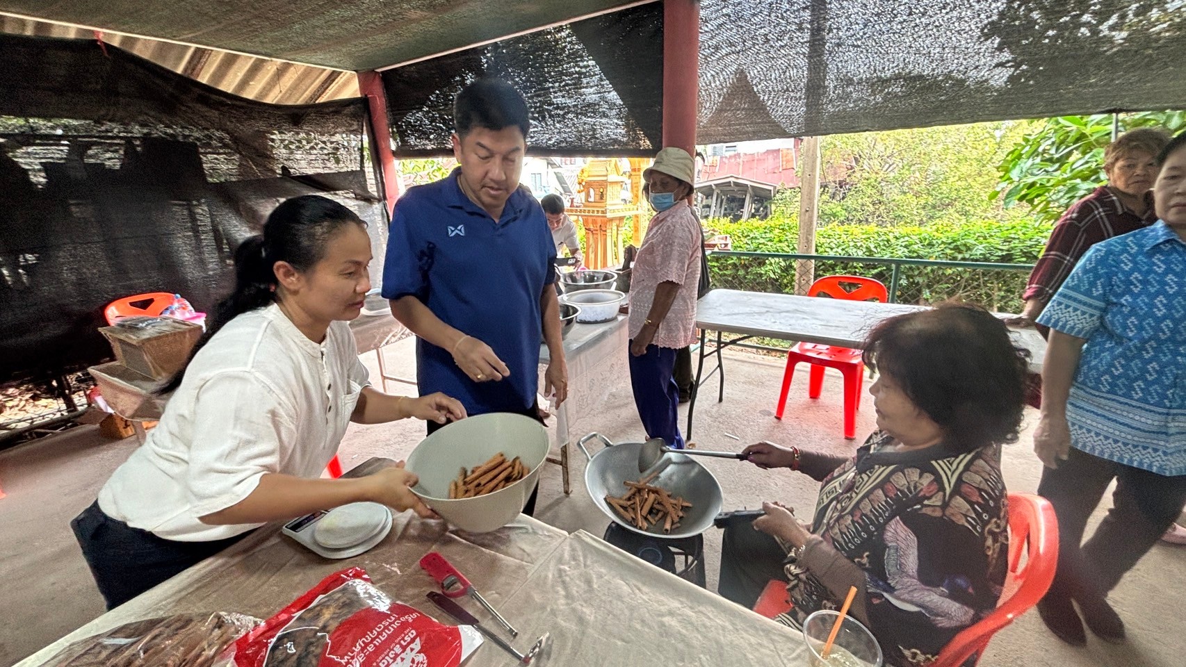 พช.บางกรวย ดำเนินโครงการฝึกอบรมอาชีพครัวเรือนที่มีปัญหาด้านอาชีพและรายได้ ตามแนวทางสัมมาชีพชุมชน วันที่ 2