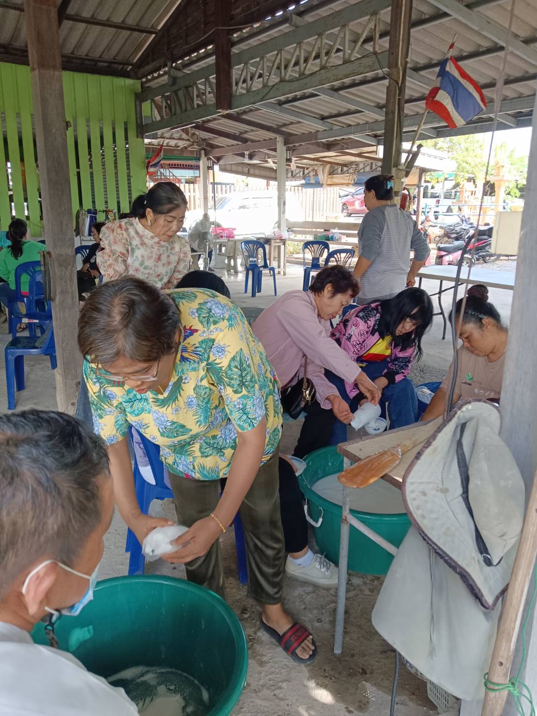 สำนักงานพัฒนาชุมชนอำเภอปากเกร็ด ดำเนินโครงการเตรียมความพร้อมหมู่บ้านแพร่ระบาดยาเสพติดพัฒนาสู่หมู่บ้านต้นกล้ากองทุนแม่ของแผ่นดิน