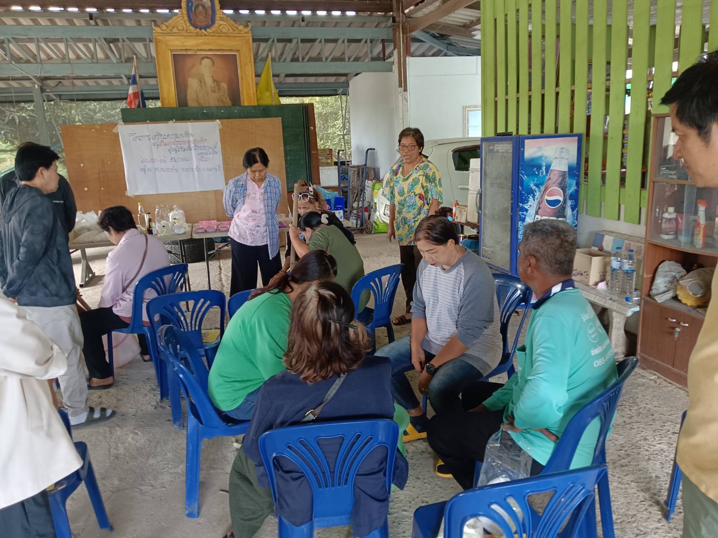 สำนักงานพัฒนาชุมชนอำเภอปากเกร็ด ดำเนินโครงการเตรียมความพร้อมหมู่บ้านแพร่ระบาดยาเสพติดพัฒนาสู่หมู่บ้านต้นกล้ากองทุนแม่ของแผ่นดิน