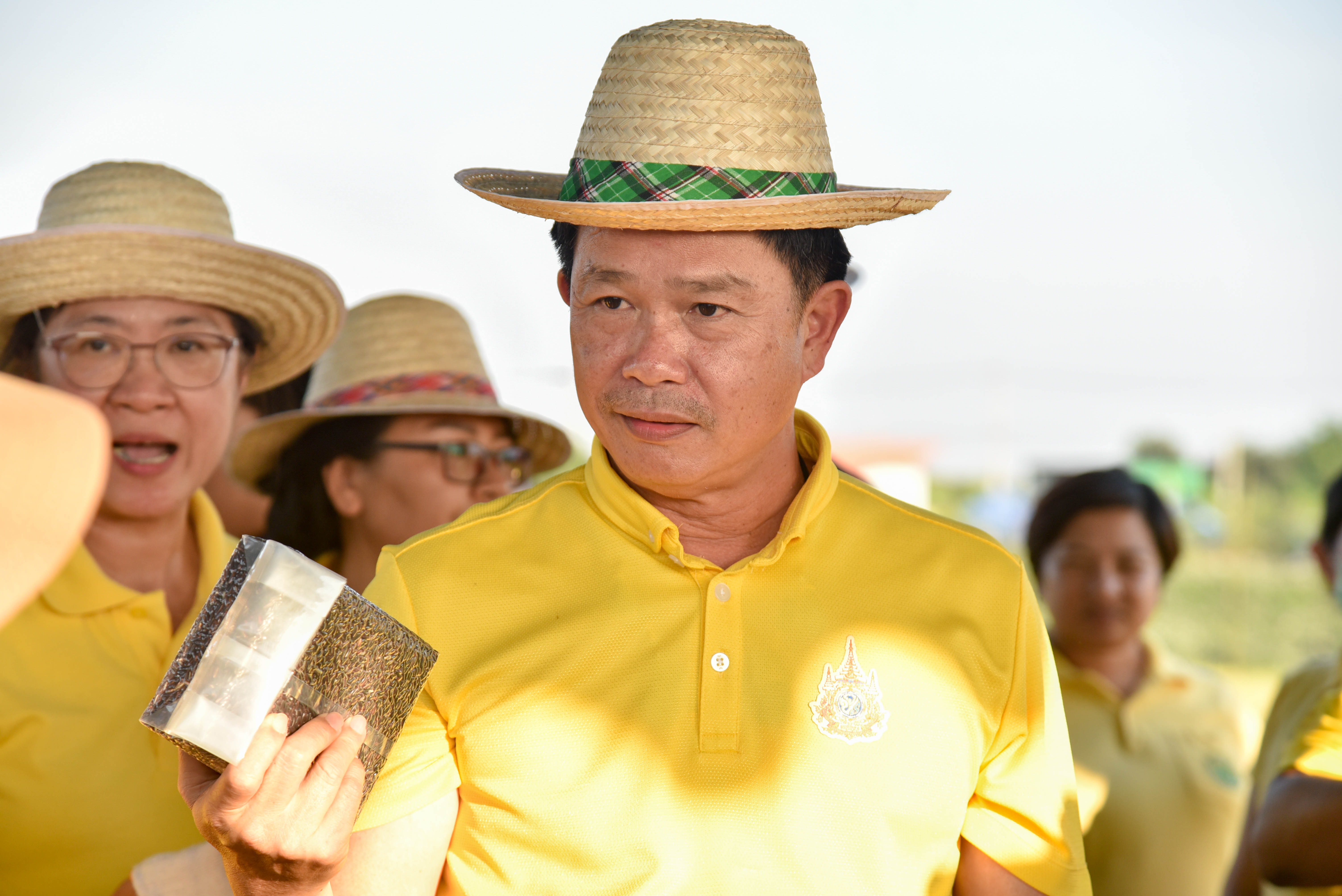 พช.นนทบุรีร่วมกิจกรรมโครงการ การพัฒนาบริหารจัดการน้ำรูปแบบ “โคก หนอง นา โมเดล : การผสมผสานระหว่างวิถีชุมชน และท่อส่งก๊าซธรรมชาติใต้ดิน” เพื่อเฉลิมพระเกียรติพระบาทสมเด็จพระเจ้าอยู่หัว เนื่องในโอกาสมหามงคลเฉลิมพระชนมพรรษา 6 รอบ 28 กรกฎาคม 2567